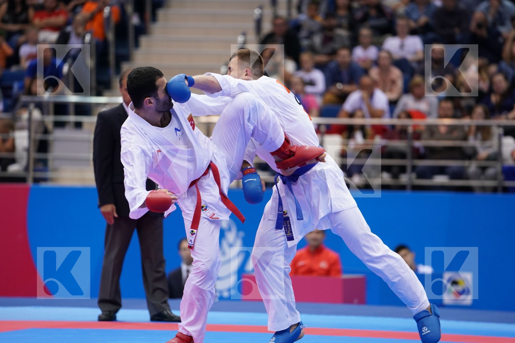 AKTAS UGUR (TURKEY) Vs CHOBOTAR VALERII (UKRAINE) in Senior Kumite -84 Kg - semi-final Bout
