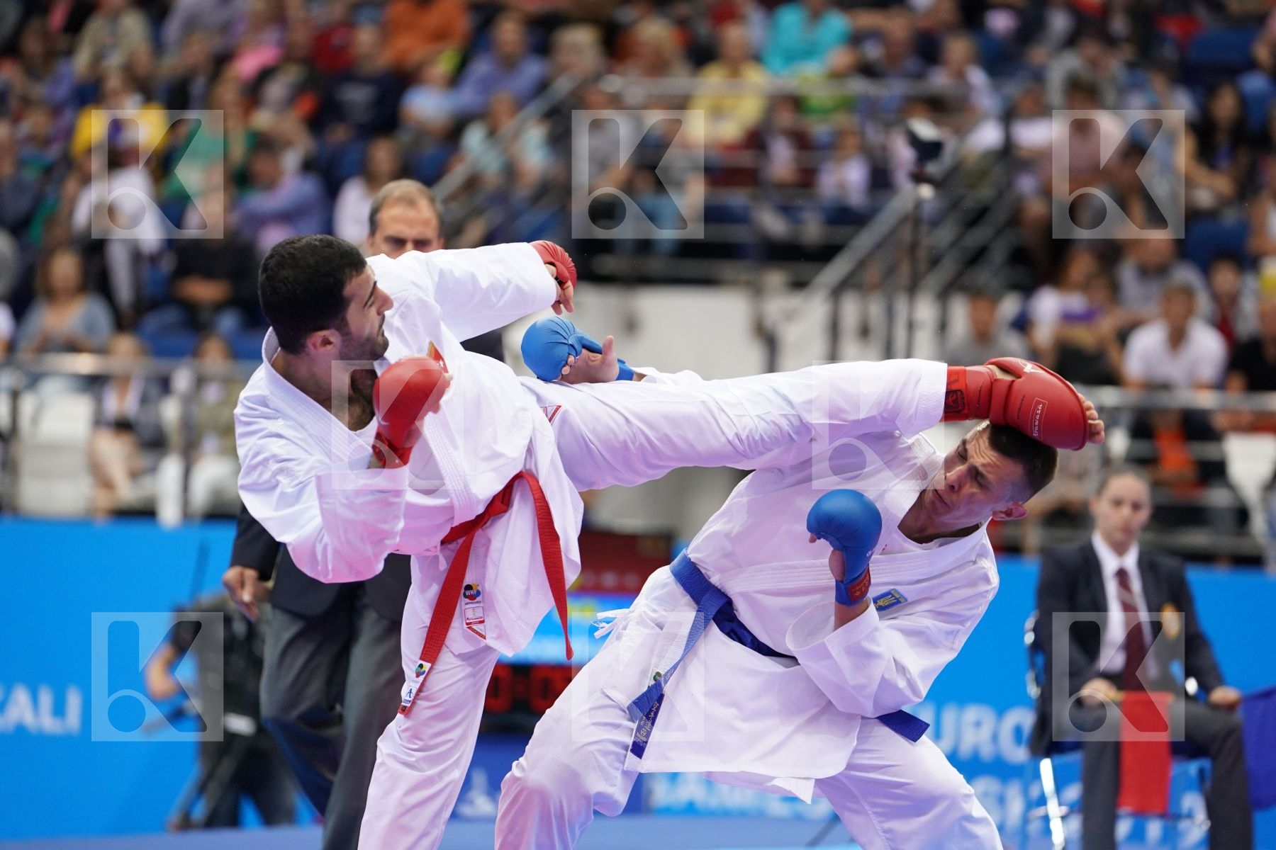 AKTAS UGUR (TURKEY) Vs CHOBOTAR VALERII (UKRAINE) in Senior Kumite -84 Kg - semi-final Bout