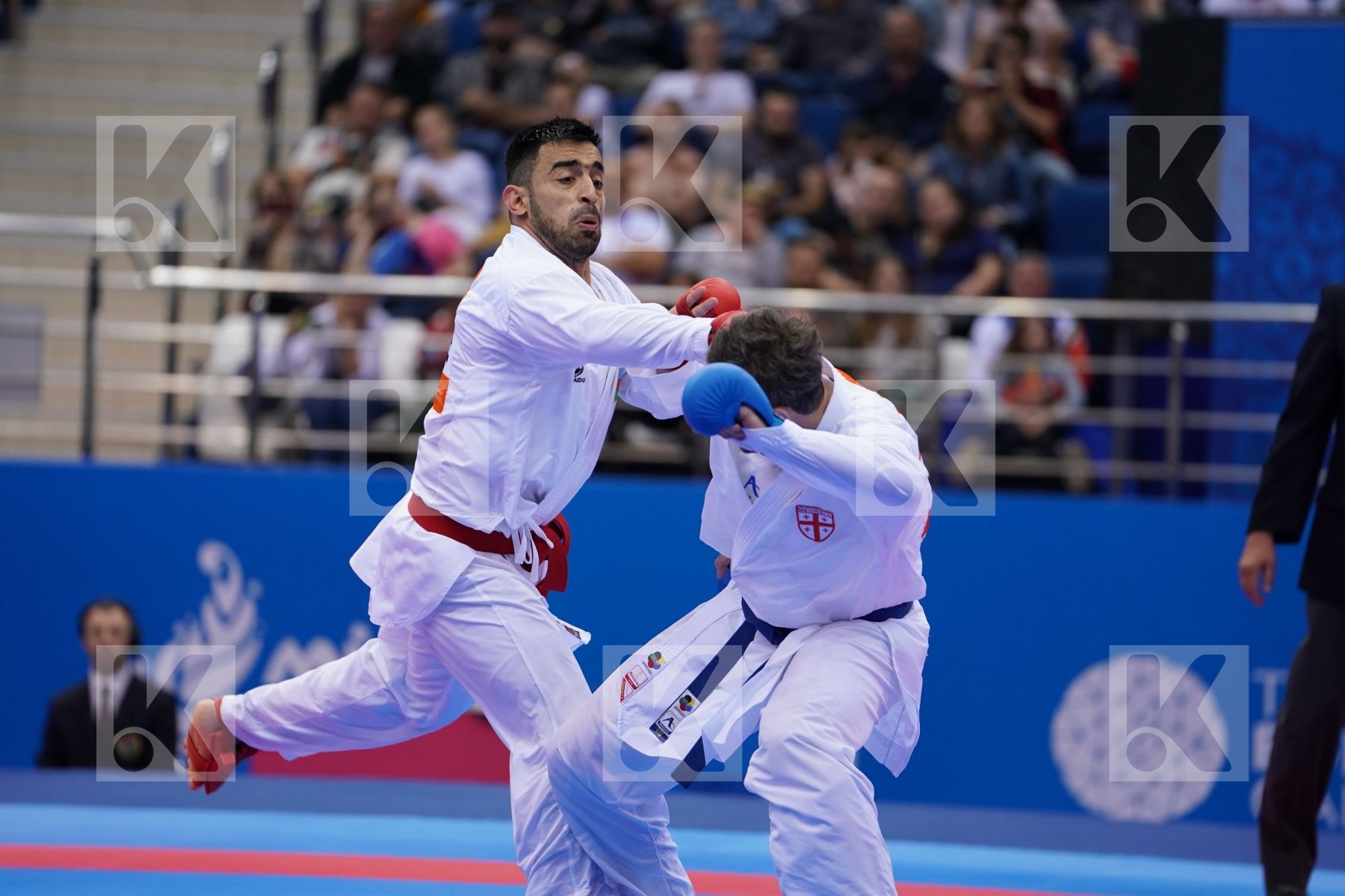 KVESIC IVAN (CROATIA) Vs MARTINA MICHELE (ITALY) in Senior Kumite -84 Kg - semi-final Bout