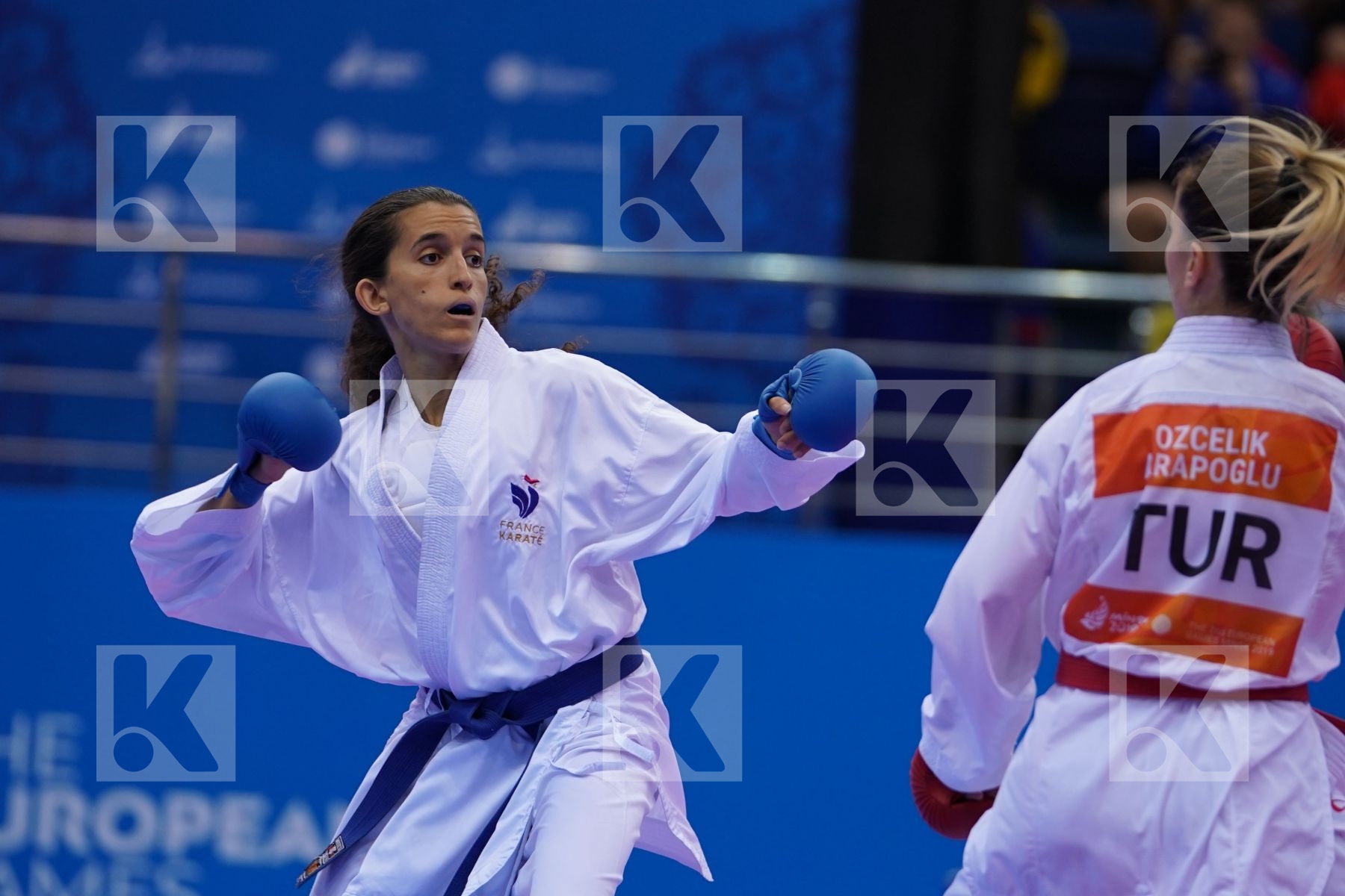 OZCELIK ARAPOGLU SERAP (TURKEY) Vs BOUDERBANE SOPHIA (FRANCE) in Senior Kumite -50 Kg - semi-final Bout