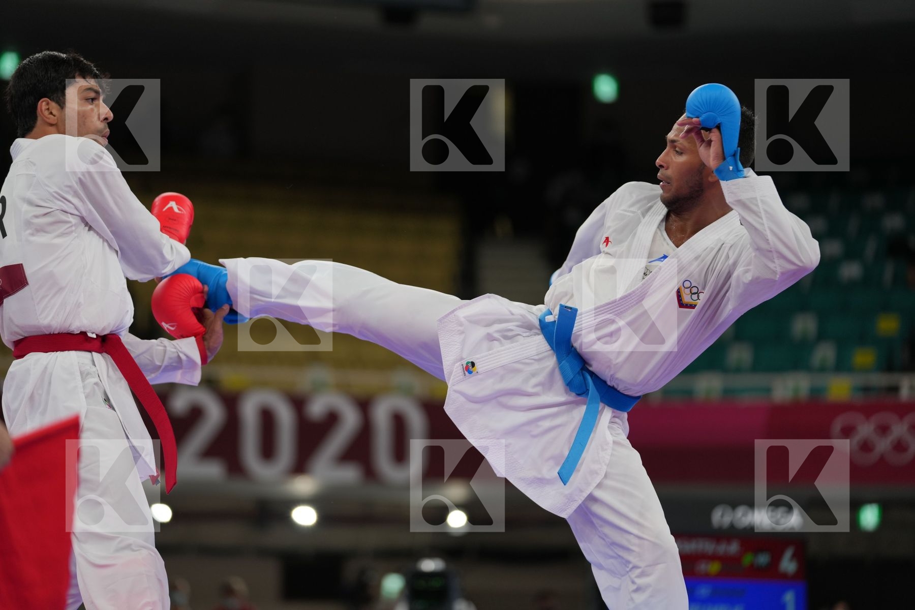 Almasatfa Abdel Rahman (Jordan) - Kumite Male -67kg, Madera Andres (Venezuela) - Kumite Male -67kg in Senior Kumite -67 Kg - Round Robin bout