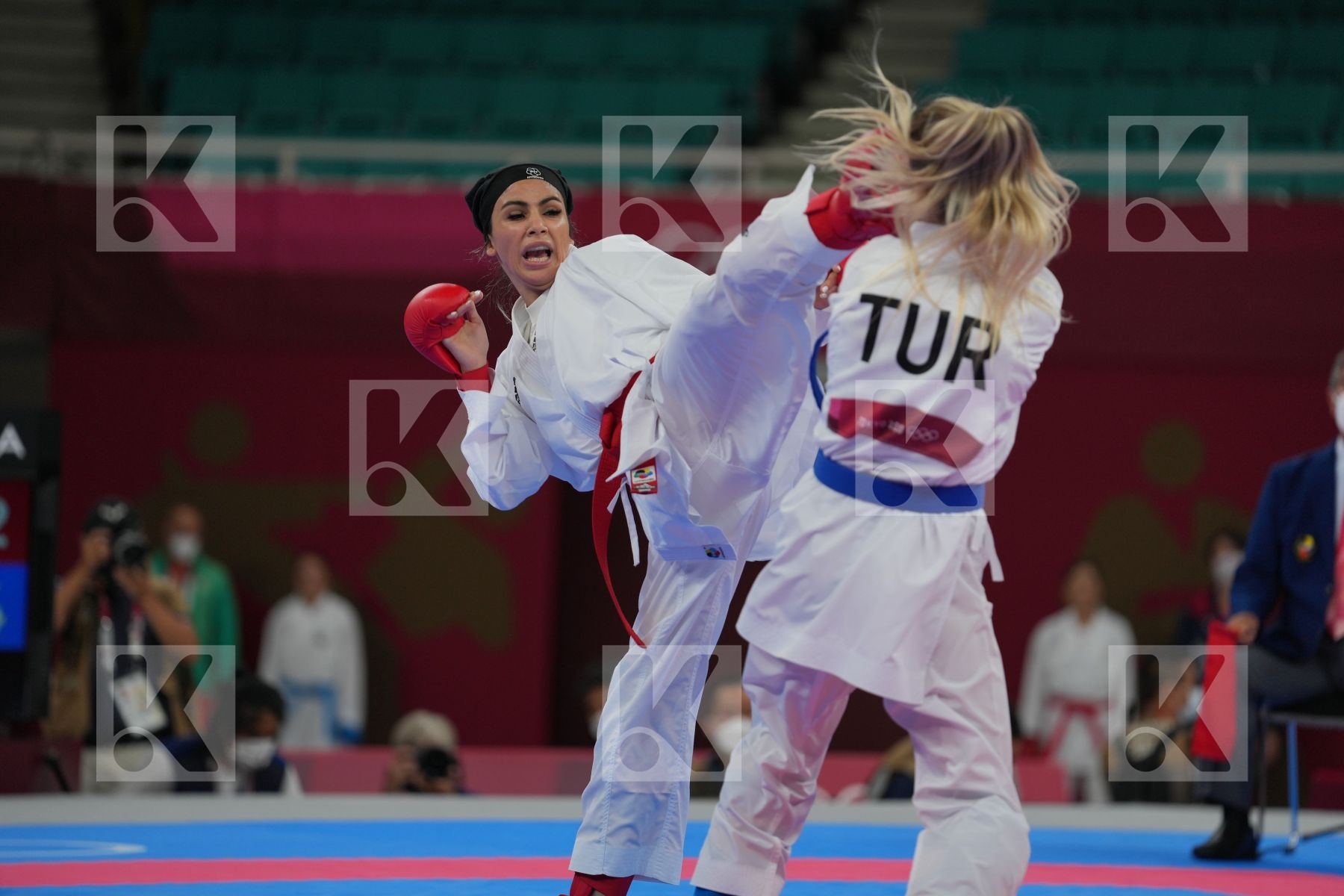 Bahmanyar Sara (Islamic Republic of Iran) - Kumite Female -55kg, Ozcelik Arapoglu Serap (Turkey) - Kumite Female -55kg in Senior Kumite -55 Kg - Round Robin bout