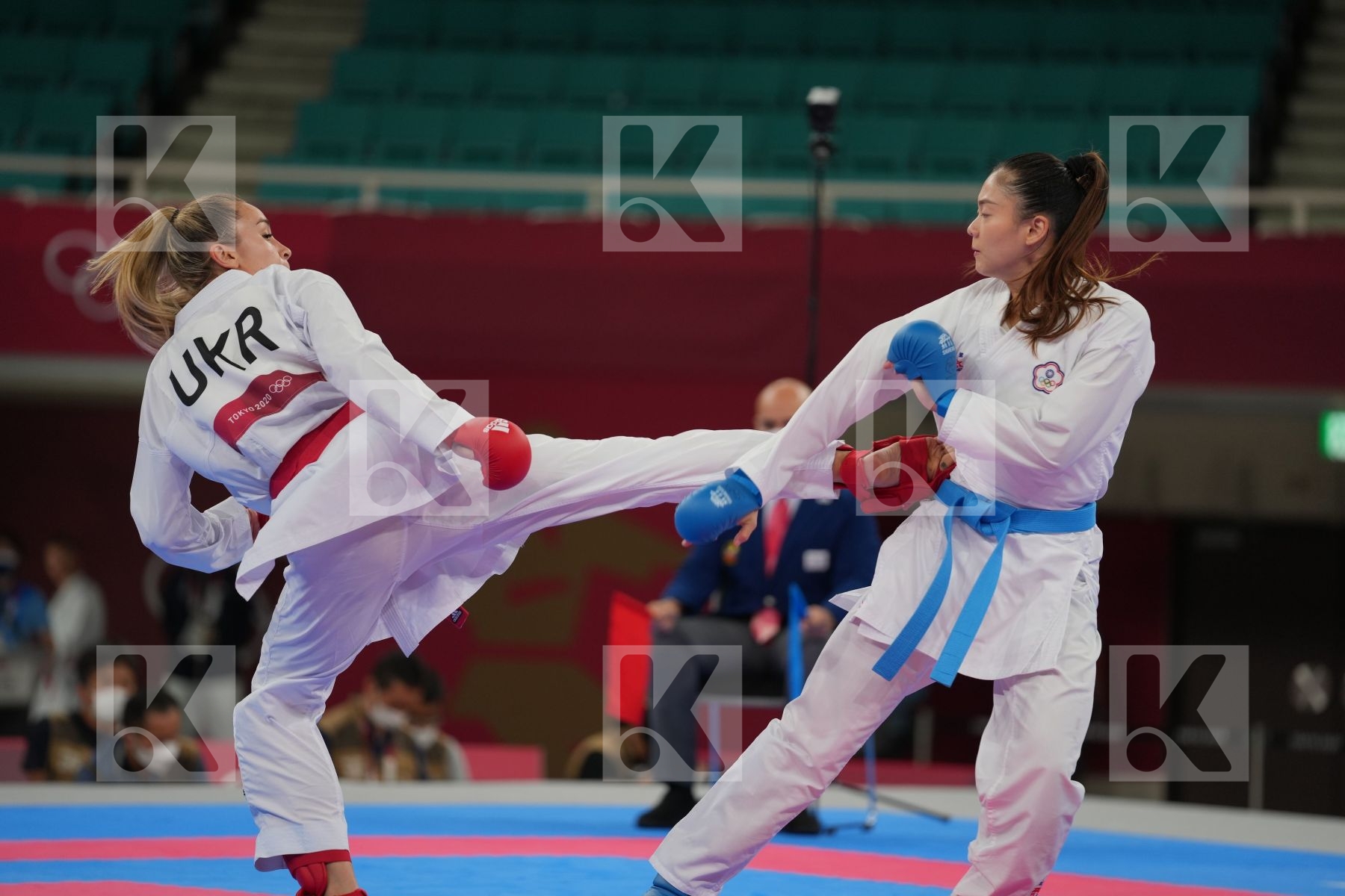 Terliuga Anzhelika (Ukraine) - Kumite Female -55kg, Wen Tzu-Yun (Chinese Taipei) - Kumite Female -55kg in Senior Kumite -55 Kg - Semifinal bout