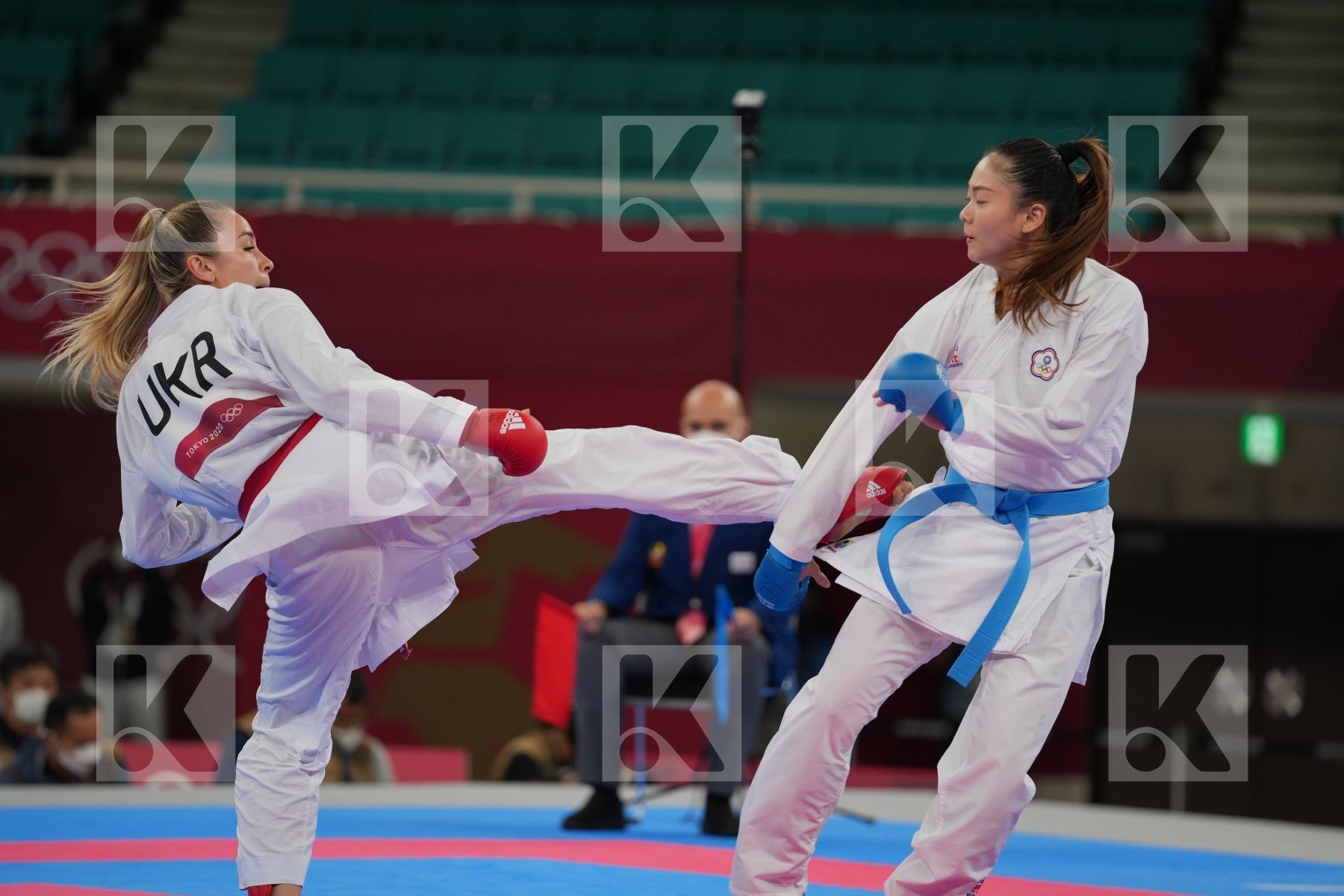 Terliuga Anzhelika (Ukraine) - Kumite Female -55kg, Wen Tzu-Yun (Chinese Taipei) - Kumite Female -55kg in Senior Kumite -55 Kg - Semifinal bout