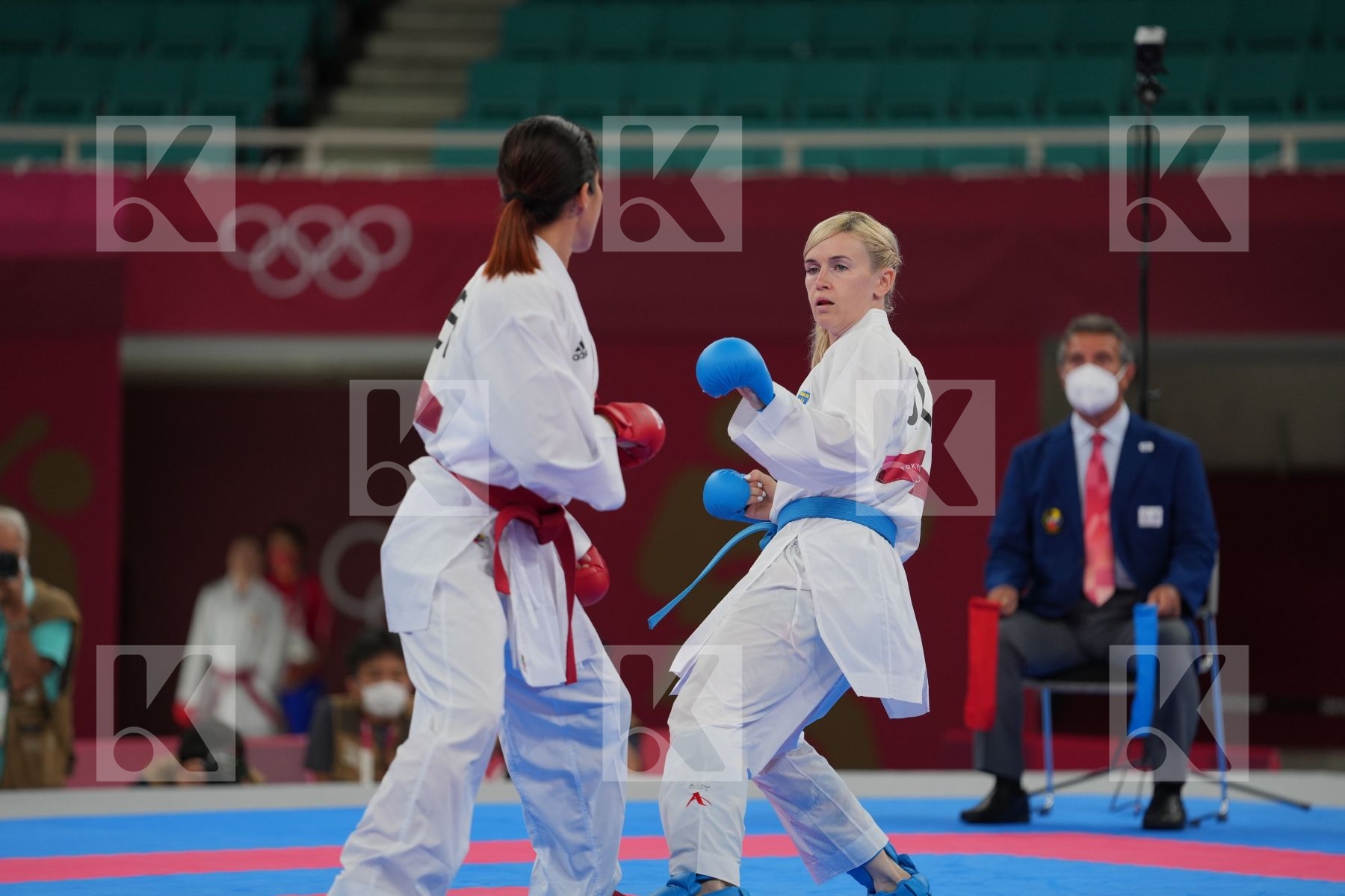 Grande Alexandra (Peru) - Kumite Female -61kg, Serogina Anita (Ukraine) - Kumite Female -61kg in Senior Kumite -61 Kg - Round Robin bout
