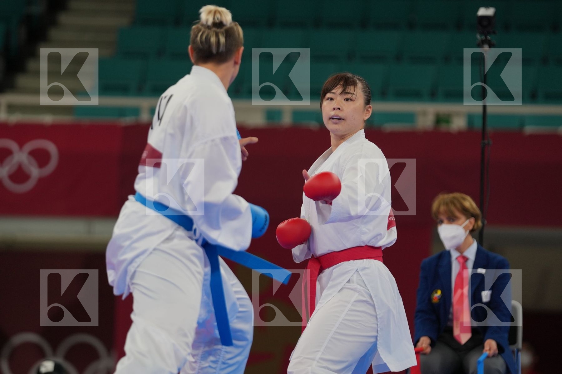 Uekusa Ayumi (Japan) - Kumite Female +61kg, Semeraro Silvia (Italy) - Kumite Female +61kg in Senior Kumite 61+ Kg - Round Robin bout
