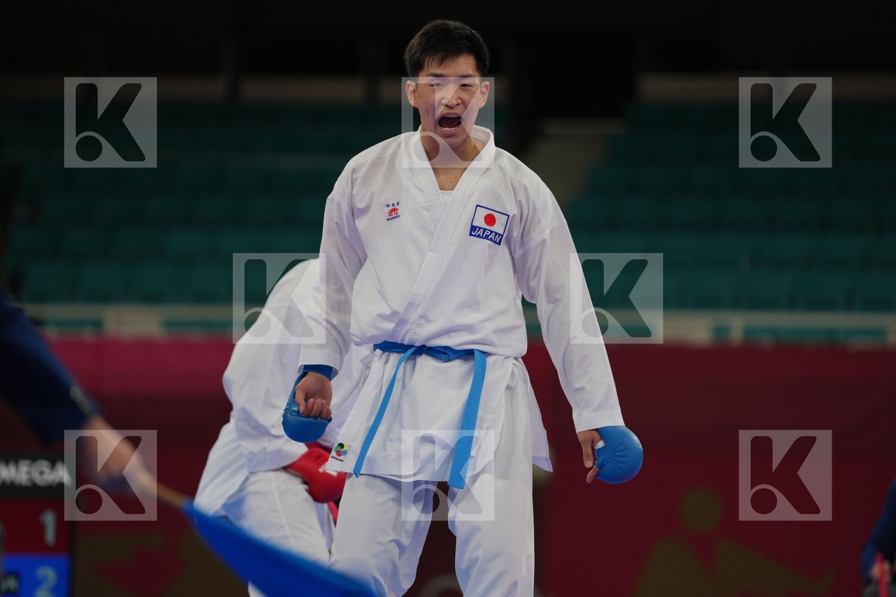 Arkania Gogita (Georgia) - Kumite Male +75kg, Araga Ryutaro (Japan) - Kumite Male +75kg in Senior Kumite 75+ Kg - Round Robin bout
