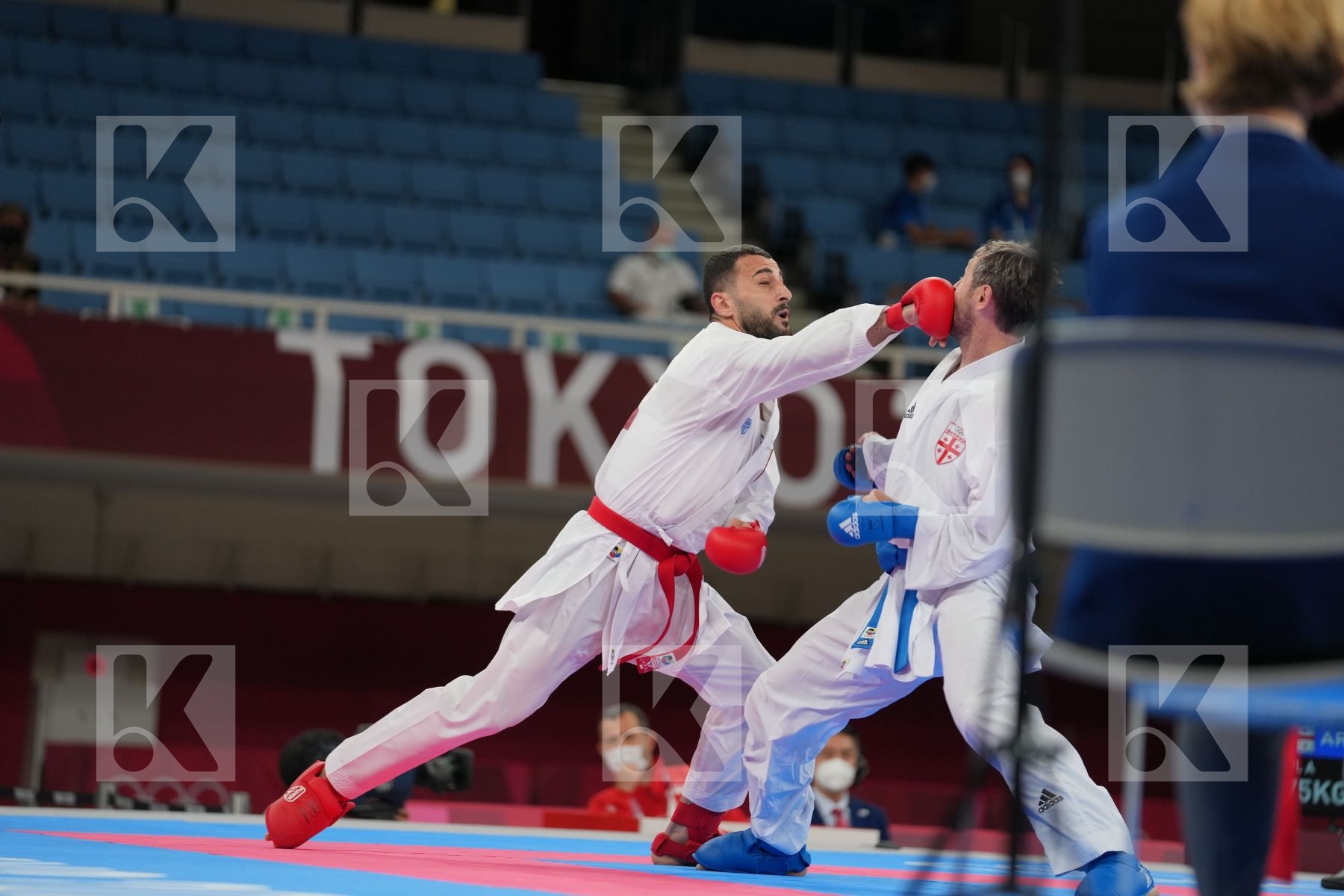 Gaysinsky Daniel (Canada) - Kumite Male +75kg, Irr Brian (United States of America) - Kumite Male +75kg in Senior Kumite 75+ Kg - Round Robin bout
