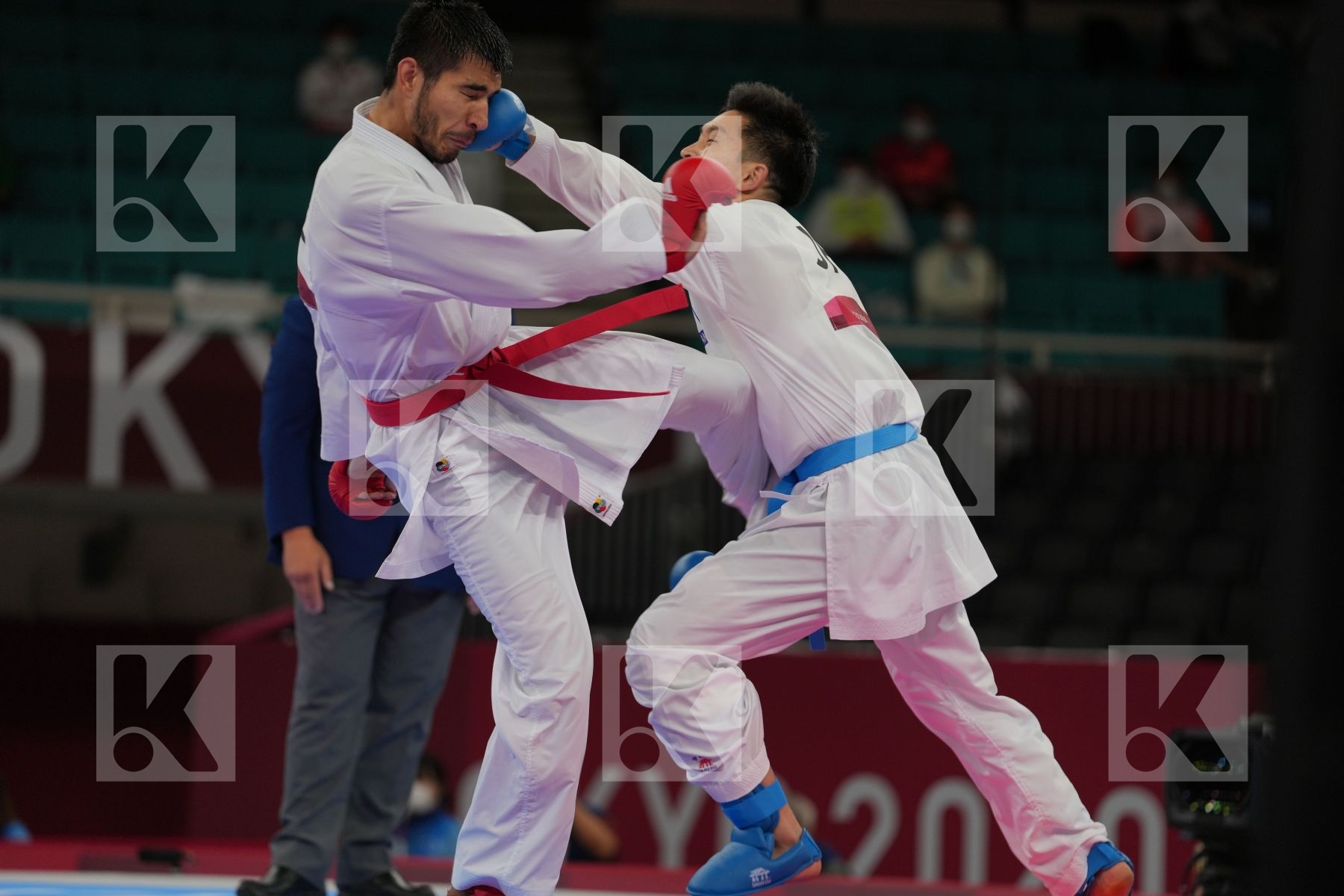 Yuldashev Daniyar (Kazakhstan) - Kumite Male +75kg, Araga Ryutaro (Japan) - Kumite Male +75kg in Senior Kumite 75+ Kg - Round Robin bout