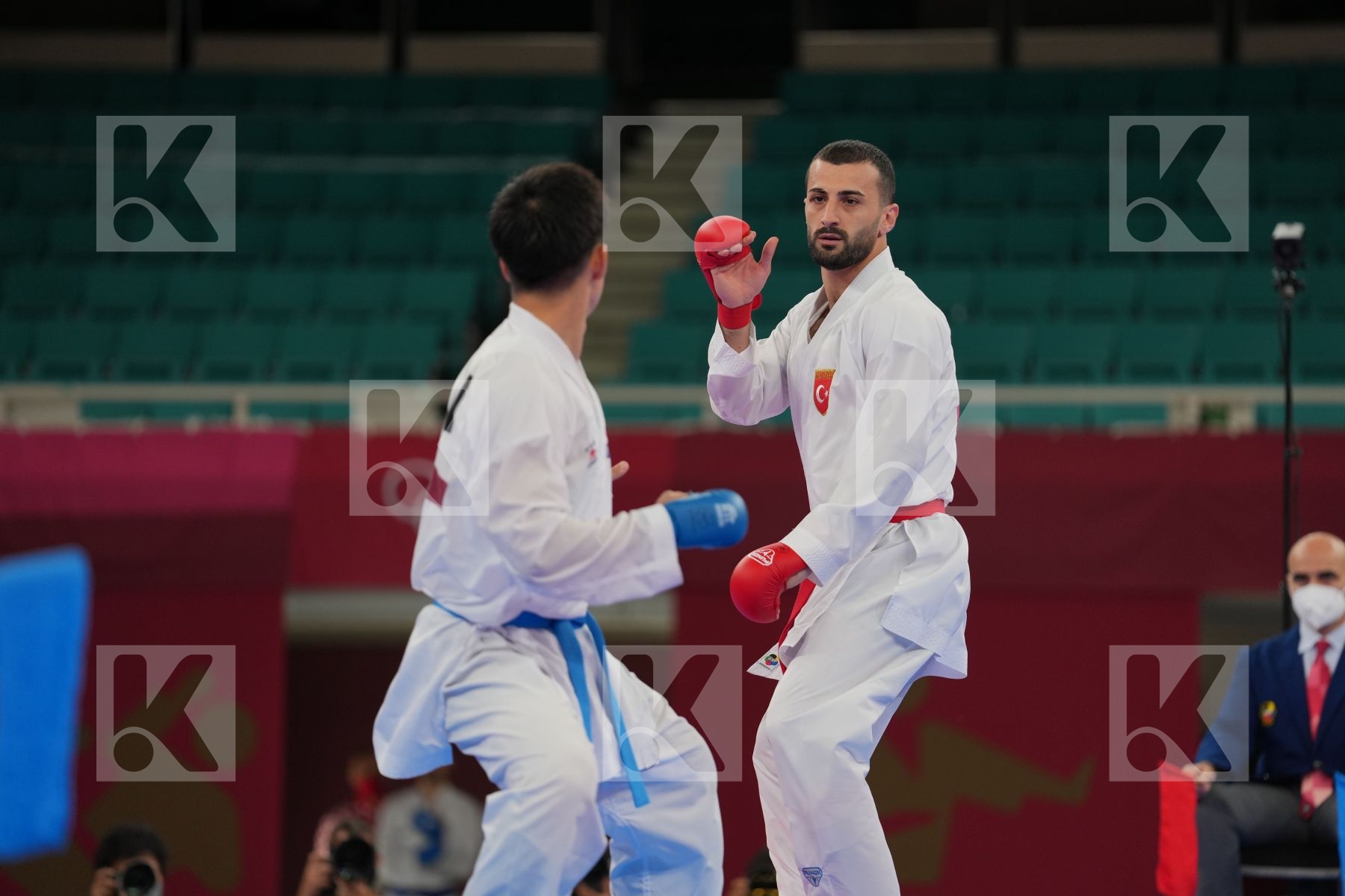 Aktas Ugur (Turkey) - Kumite Male +75kg, Araga Ryutaro (Japan) - Kumite Male +75kg in Senior Kumite 75+ Kg - Round Robin bout