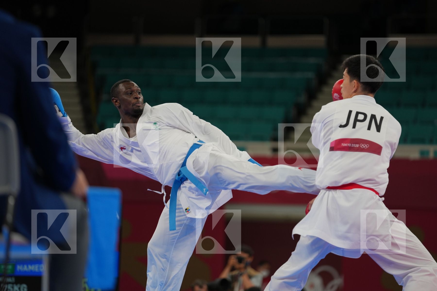 Araga Ryutaro (Japan) - Kumite Male +75kg, Hamedi Tareg (Saudi Arabia) - Kumite Male +75kg in Senior Kumite 75+ Kg - Semifinal bout