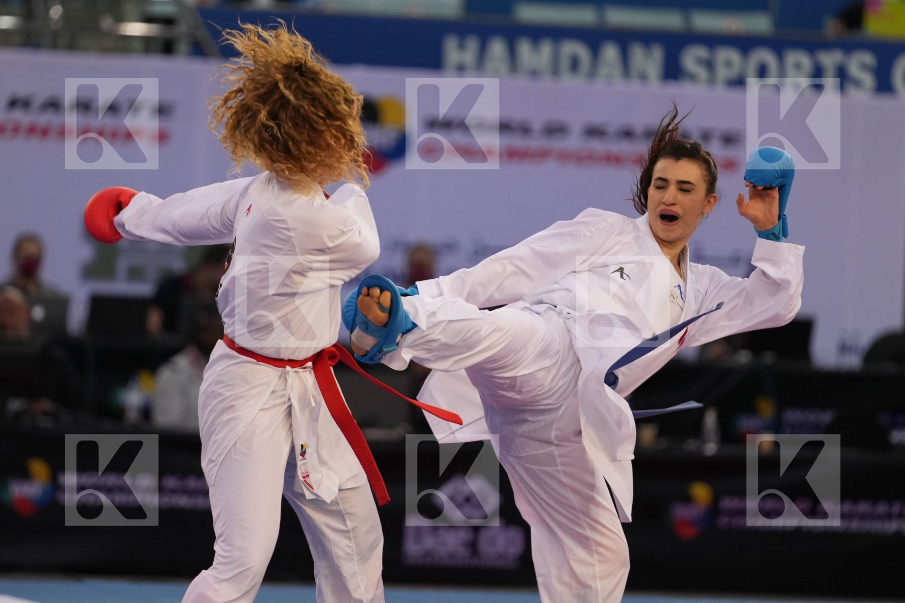 SNEL LYNN (NETHERLANDS) vs JUMAA HAYA (CANADA) in Female Kumite -61 Kg - bronze bout