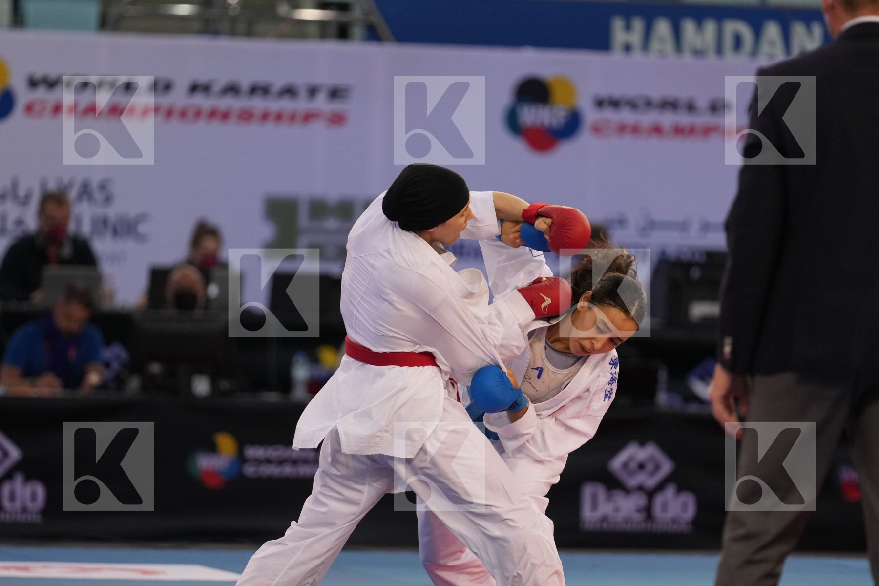 ELHAYTI CHAIMAE (MOROCCO) vs ELGEWILY YASMIN NASR (EGYPT) in Female Kumite -50 Kg - bronze bout