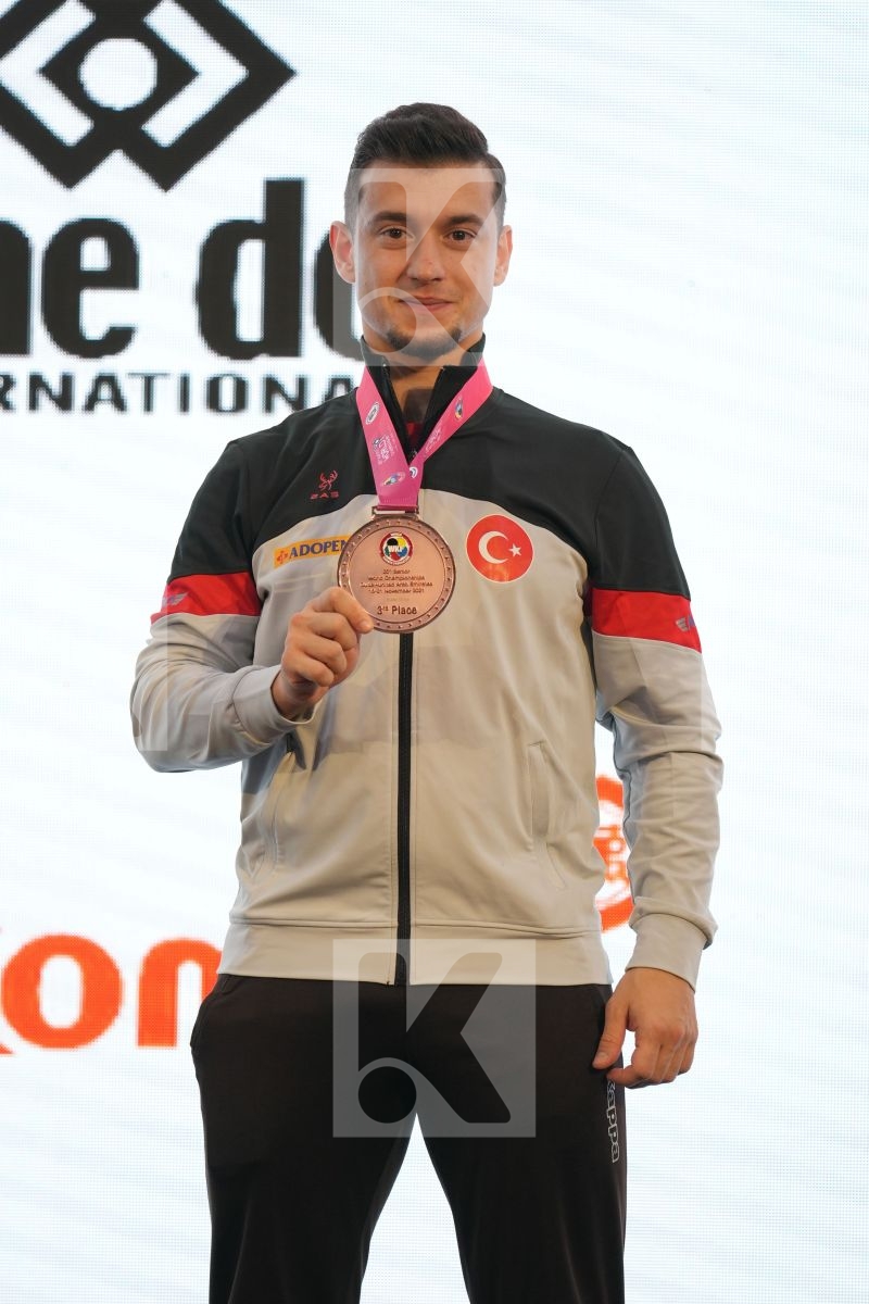 SOFUOGLU ALI (TURKEY) in Male Kata - podium ceremony
