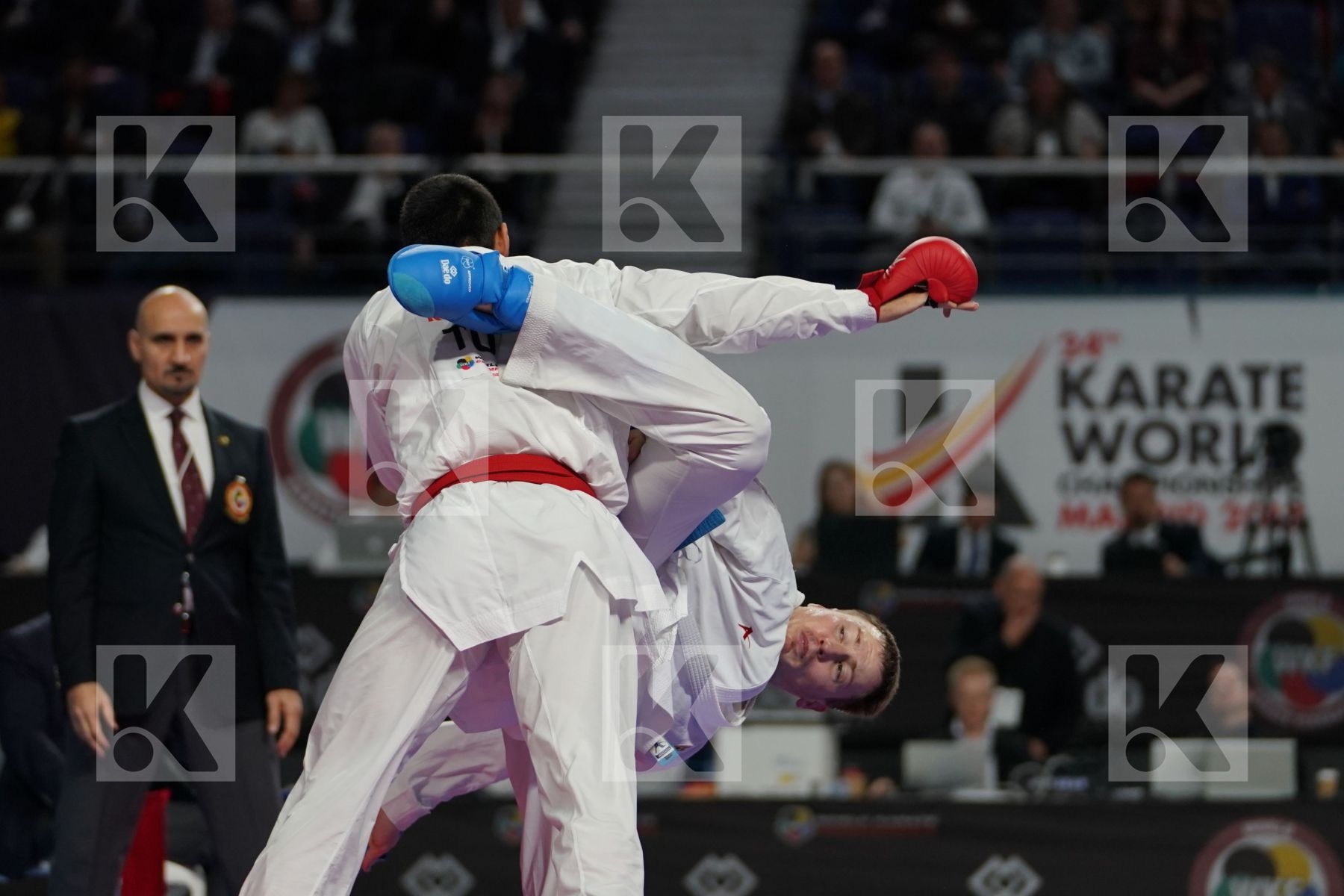 ALPARSLAN YAMANOGLU (TURKEY) vs ALEXANDER PSHENITSYN (RUSSIAN FEDERATION) in Senior Kumite 84+ Kg - Bronze bout