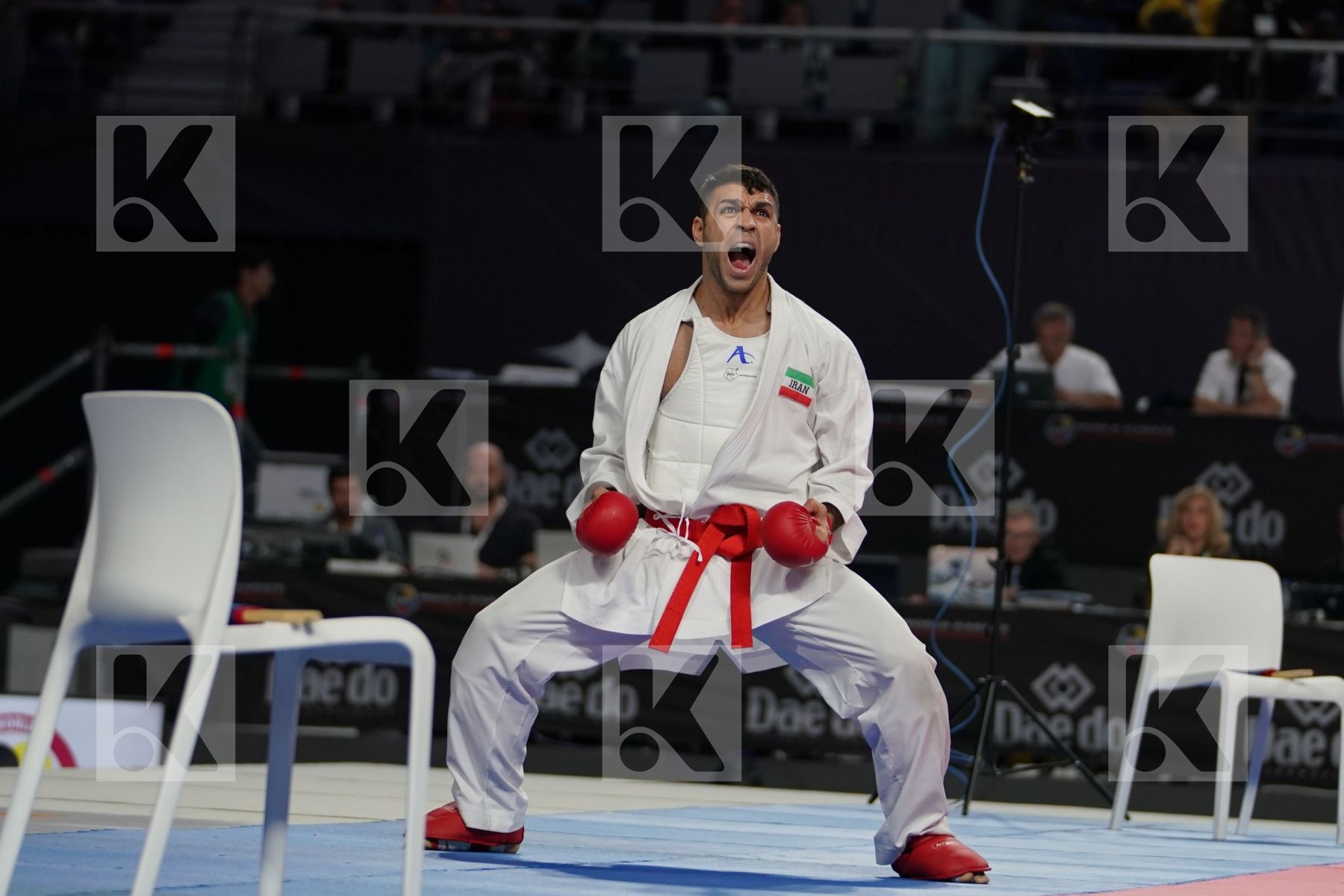 ZABIOLLAH POORSHAB (ISLAMIC REPUBLIC OF IRAN) vs DANIYAR YULDASHEV (KAZAKHSTAN) in Senior Kumite Ð 84 Kg - Bronze bout