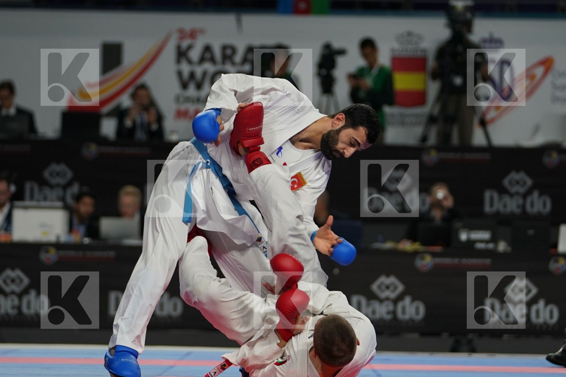 ANTON ISAKAU (BELARUS) vs UGUR AKTAS (TURKEY) in Senior Kumite Ð 84 Kg - Bronze bout