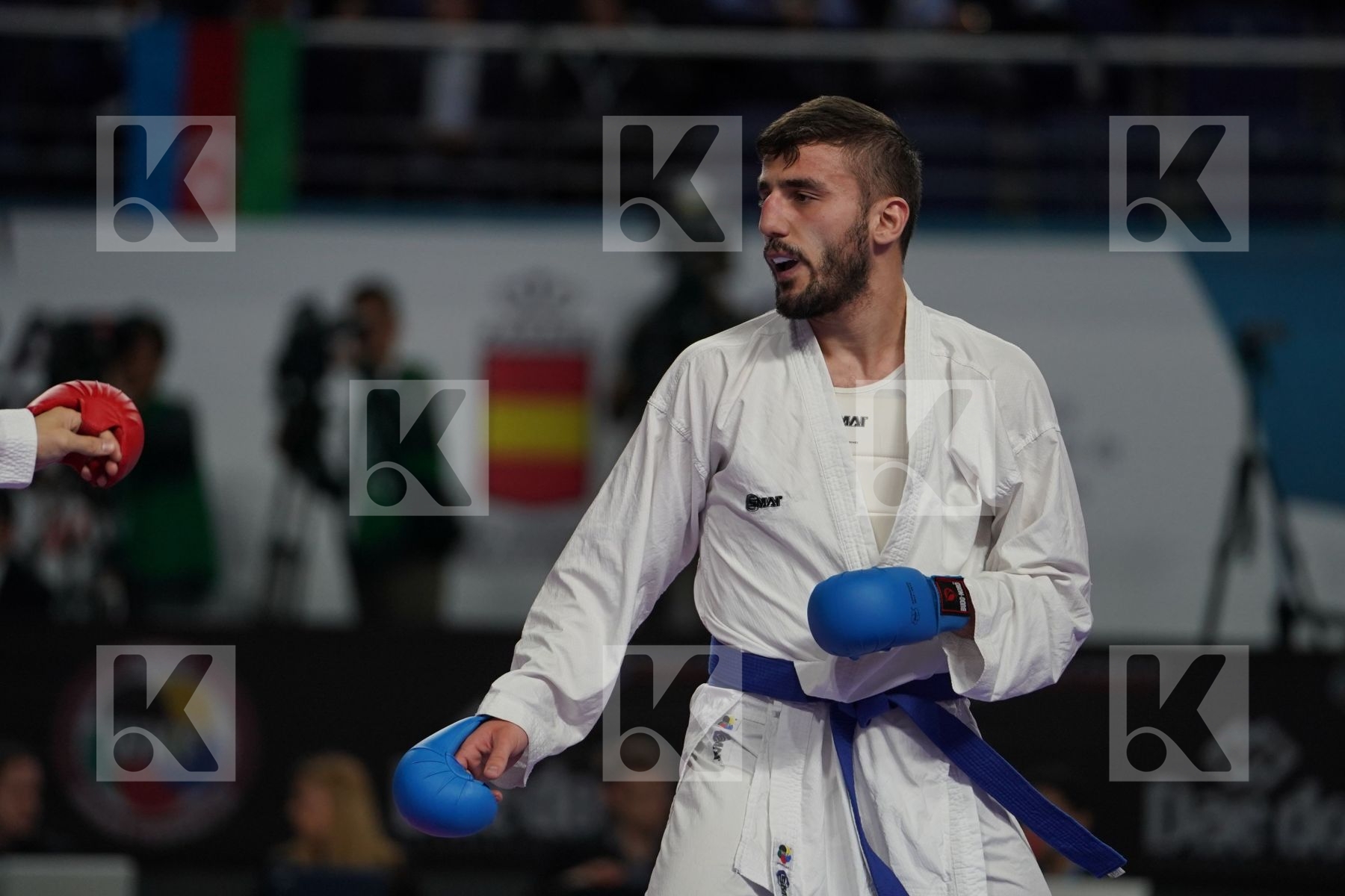 KEN NISHIMURA (JAPAN) vs BESLAN MIZOV (RUSSIAN FEDERATION) in Senior Kumite Ð 75 Kg - Bronze bout