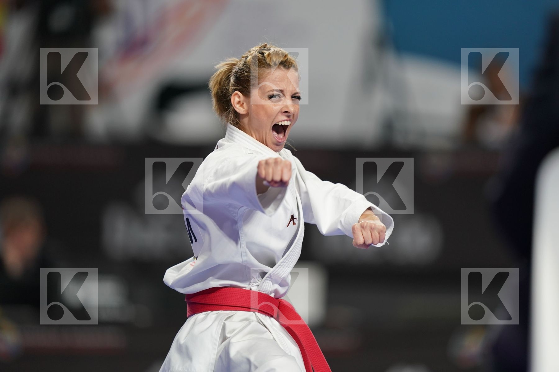 MARIA DIMITROVA (DOMINICAN REPUBLIC) vs MO SHEUNG GRACE LAU (HONG KONG, CHINA) in Senior Female Kata - Bronze bout