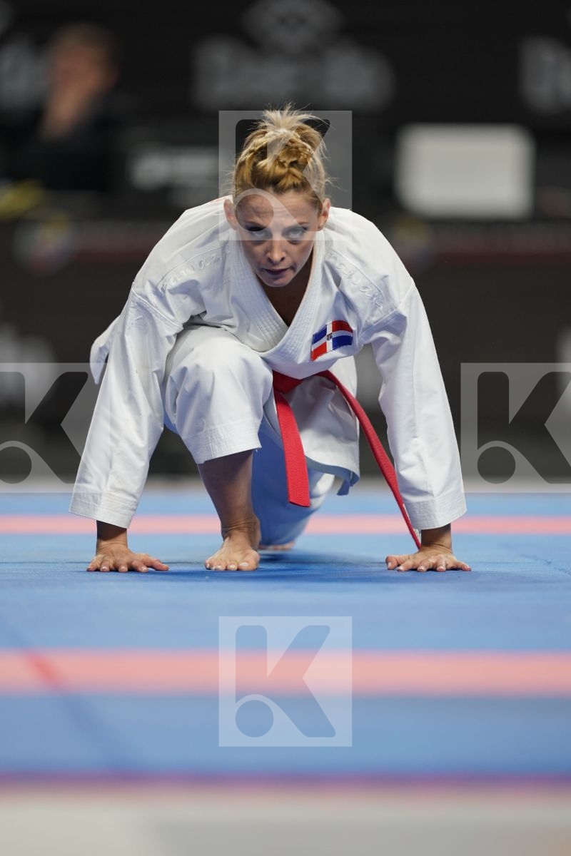 MARIA DIMITROVA (DOMINICAN REPUBLIC) vs MO SHEUNG GRACE LAU (HONG KONG, CHINA) in Senior Female Kata - Bronze bout