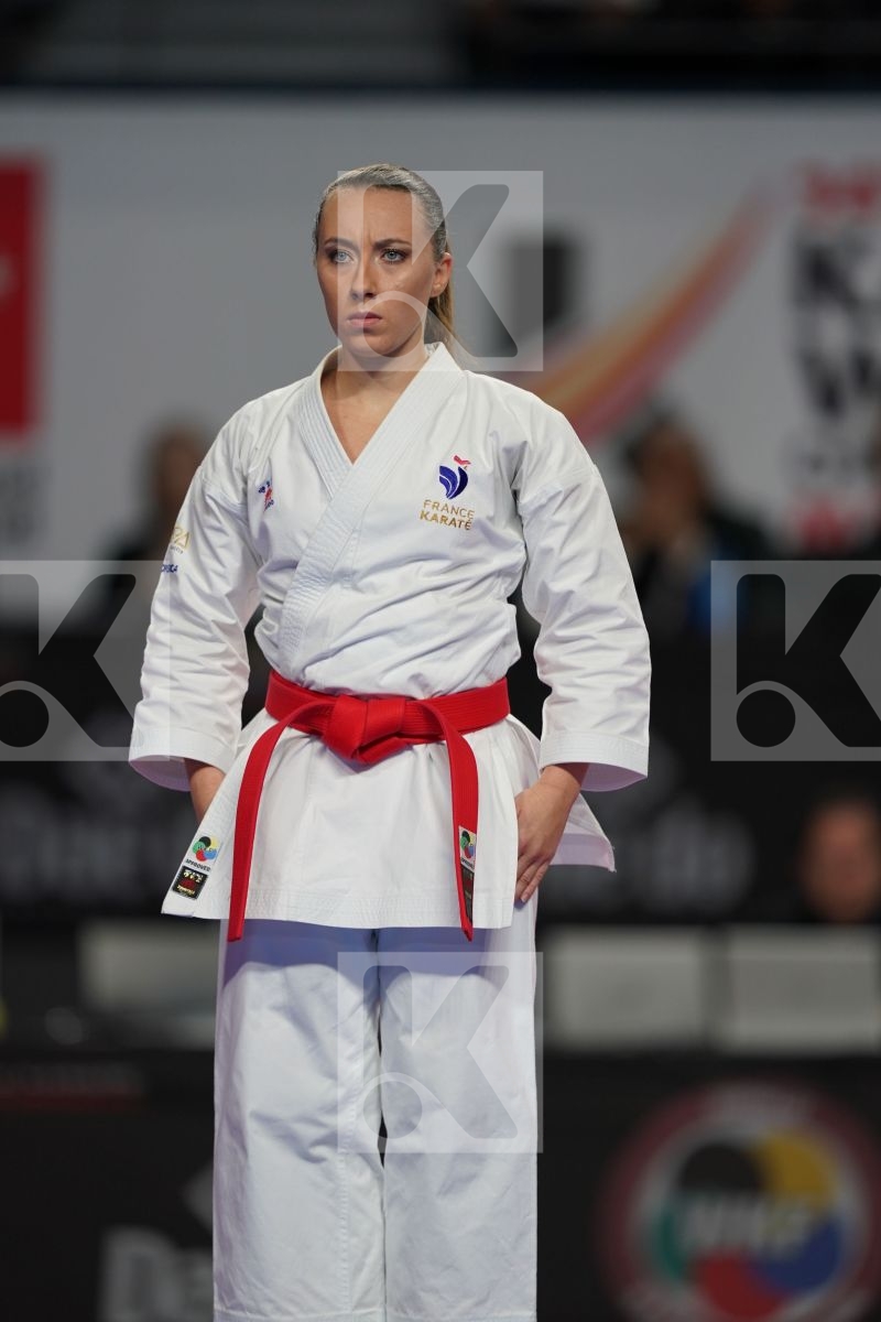 ALEXANDRA FERACCI (FRANCE) vs VIVIANA BOTTARO (ITALY) in Senior Female Kata - Bronze bout