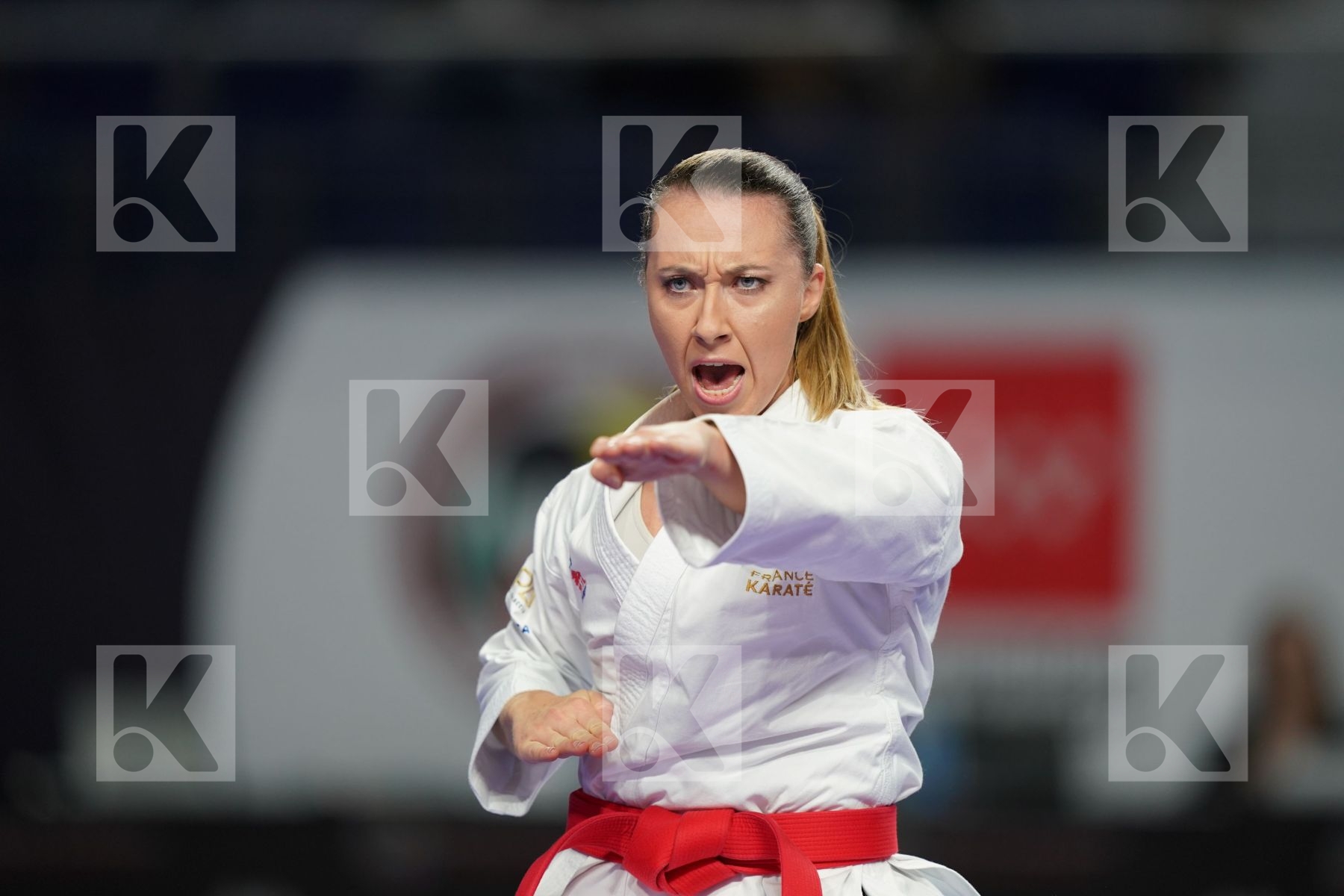 ALEXANDRA FERACCI (FRANCE) vs VIVIANA BOTTARO (ITALY) in Senior Female Kata - Bronze bout