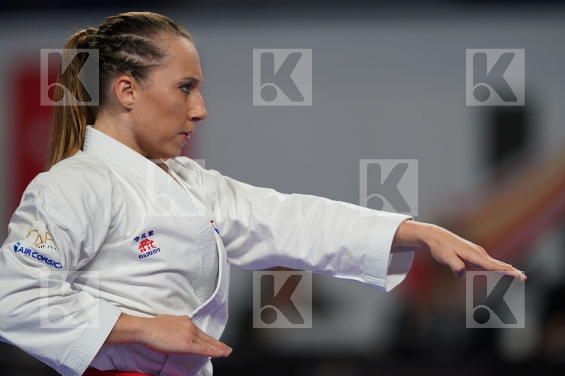 ALEXANDRA FERACCI (FRANCE) vs VIVIANA BOTTARO (ITALY) in Senior Female Kata - Bronze bout