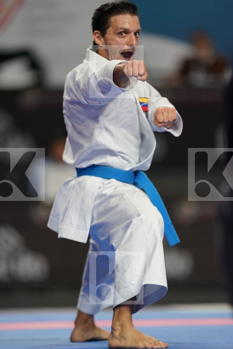 ALI SOFUOGLU (TURKEY) vs ANTONIO DIAZ (VENEZUELA) in Senior Male Kata - Bronze bout