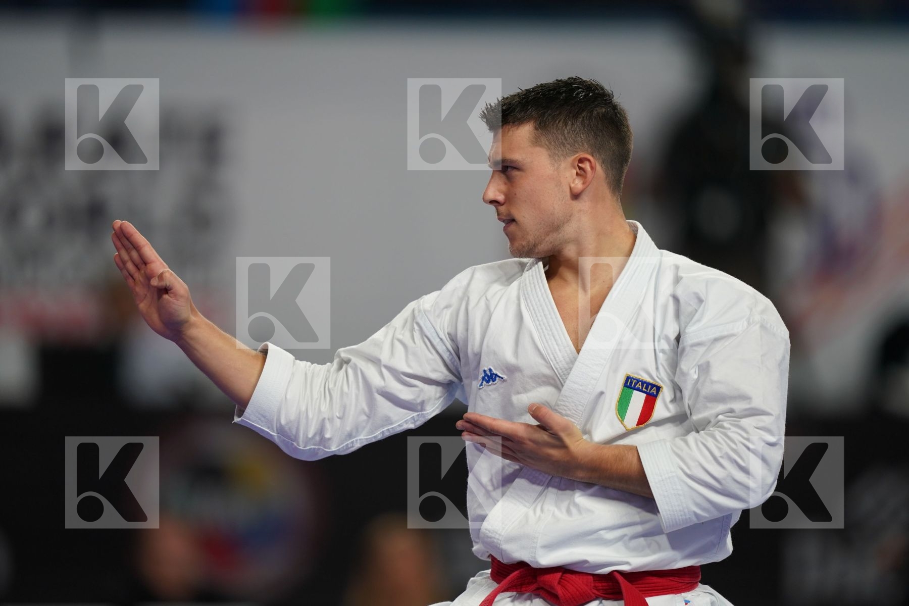 MATTIA BUSATO (ITALY) vs ILJA SMORGUNER (GERMANY) in Senior Male Kata - Bronze bout