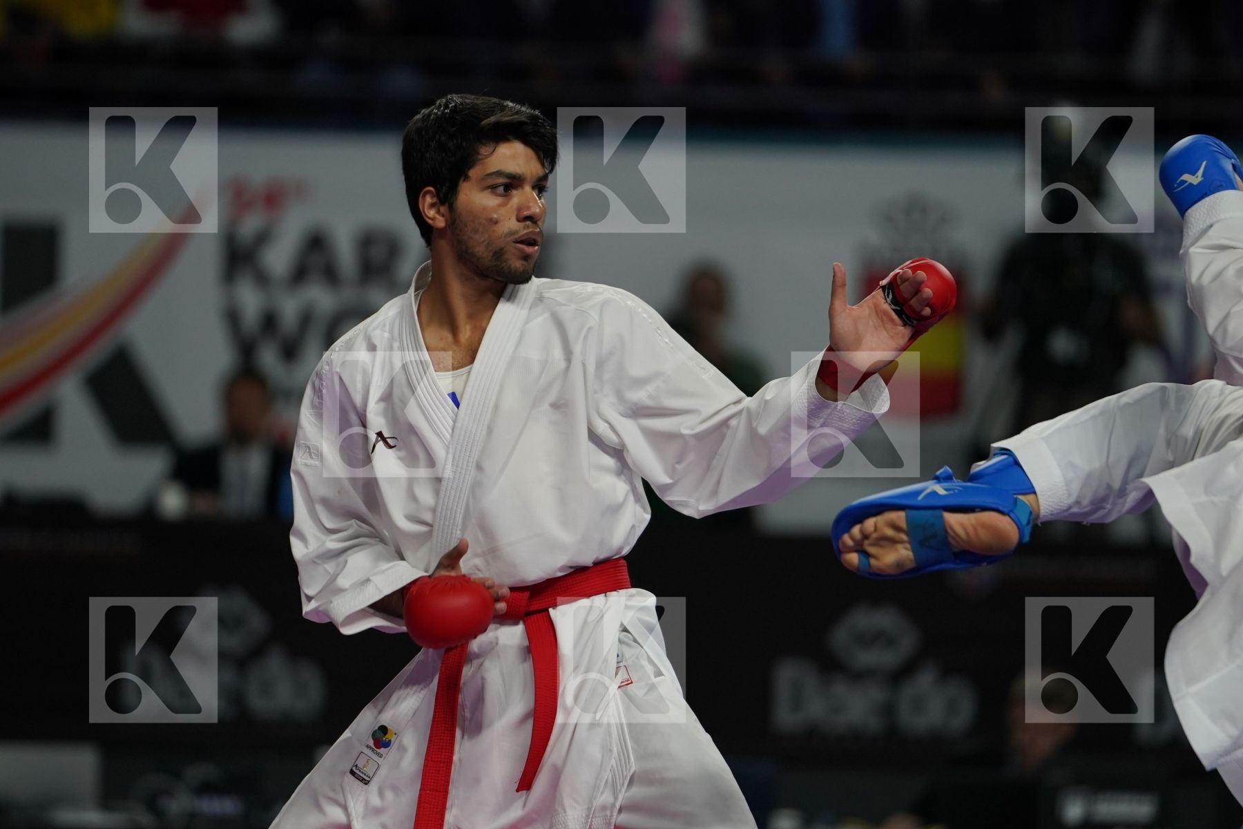 ABDEL RAHMAN ALMASATFA (JORDAN) vs CAMILO VELOZO (CHILE) in Senior Kumite -67 Kg - Bronze bout