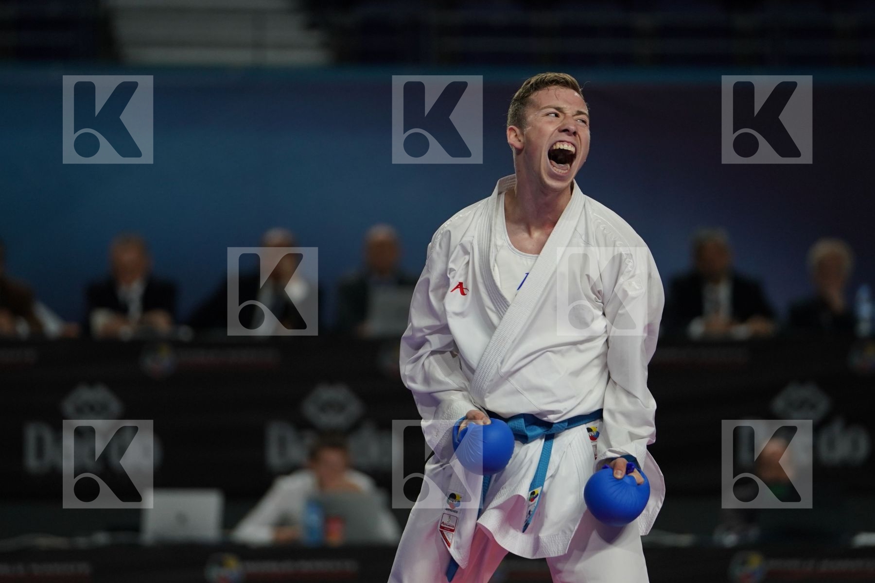 ABDEL RAHMAN ALMASATFA (JORDAN) vs CAMILO VELOZO (CHILE) in Senior Kumite -67 Kg - Bronze bout