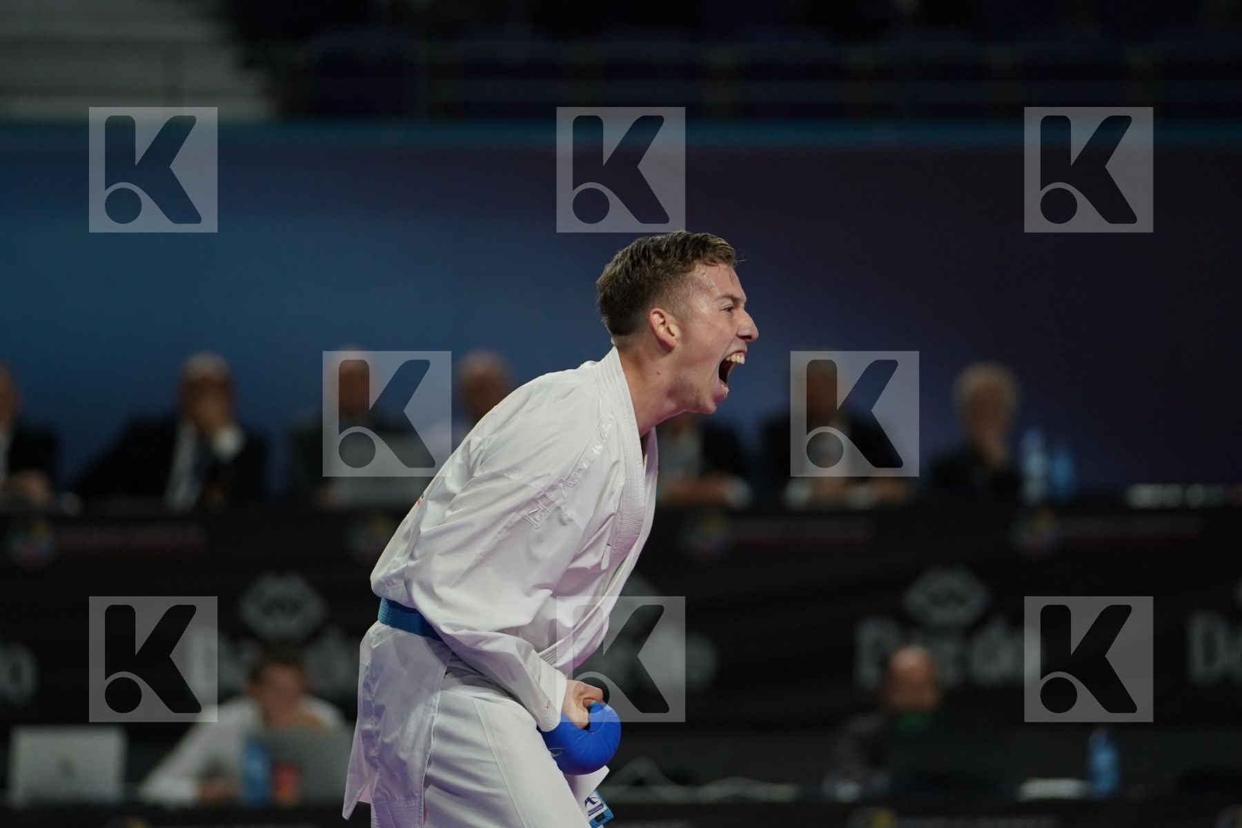 ABDEL RAHMAN ALMASATFA (JORDAN) vs CAMILO VELOZO (CHILE) in Senior Kumite -67 Kg - Bronze bout