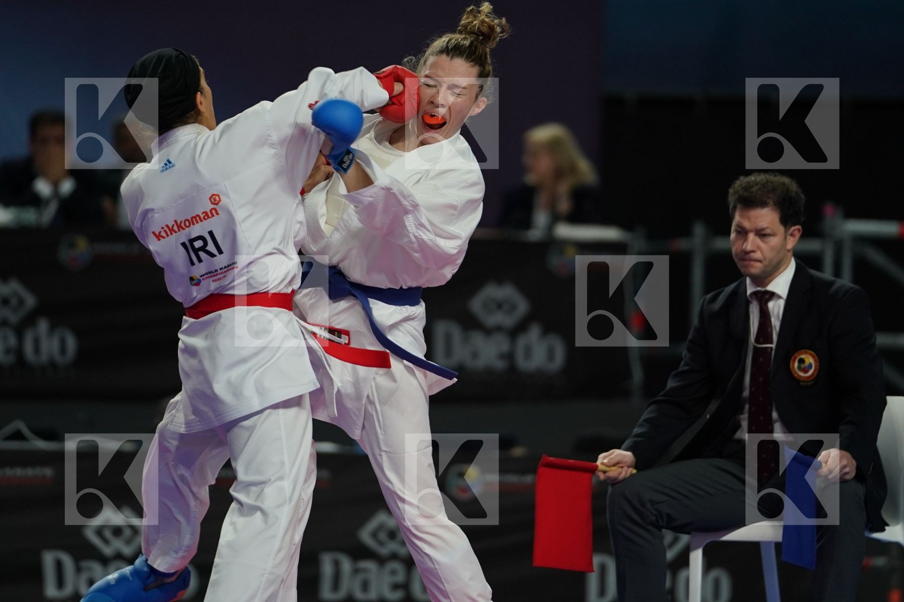 ISLAMIC REPUBLIC OF IRAN (ABBASLI, ALIPOURKESHKA, CHALAKI, ZANGENEH_KARKOOTI) vs Spain (FERRER_GARCIA, PALACIO_GONZALEZ, TORRES_GARCIA, VIZCAINO_GONZALEZ) in Senior Team Female Kumite - Bronze bout