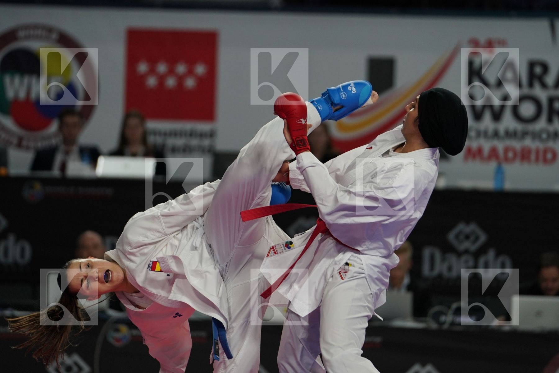 ISLAMIC REPUBLIC OF IRAN (ABBASLI, ALIPOURKESHKA, CHALAKI, ZANGENEH_KARKOOTI) vs Spain (FERRER_GARCIA, PALACIO_GONZALEZ, TORRES_GARCIA, VIZCAINO_GONZALEZ) in Senior Team Female Kumite - Bronze bout