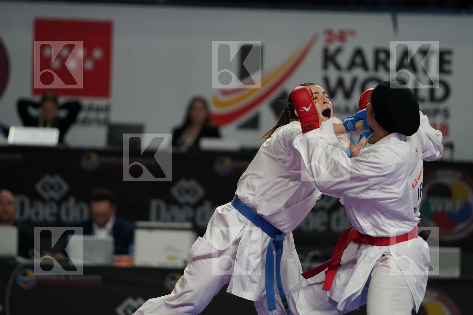 ISLAMIC REPUBLIC OF IRAN (ABBASLI, ALIPOURKESHKA, CHALAKI, ZANGENEH_KARKOOTI) vs Spain (FERRER_GARCIA, PALACIO_GONZALEZ, TORRES_GARCIA, VIZCAINO_GONZALEZ) in Senior Team Female Kumite - Bronze bout
