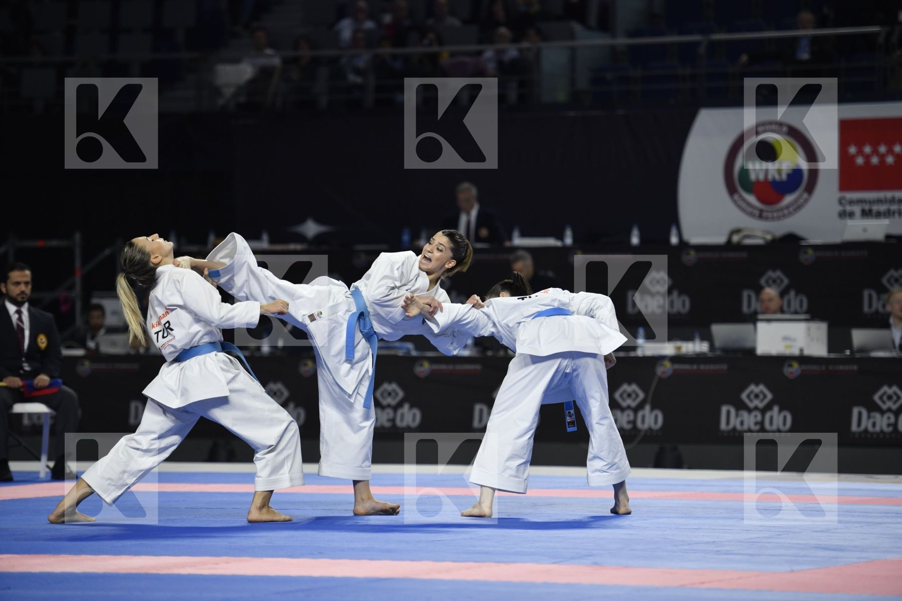 RUSSIAN FEDERATION (KOTLYAROVA, TROITSKAYA, ZOTOVA) vs TURKEY (ELTEMUR, KUSMUS, SOFUOGLU) in Senior Team Female Kata - Bronze bout