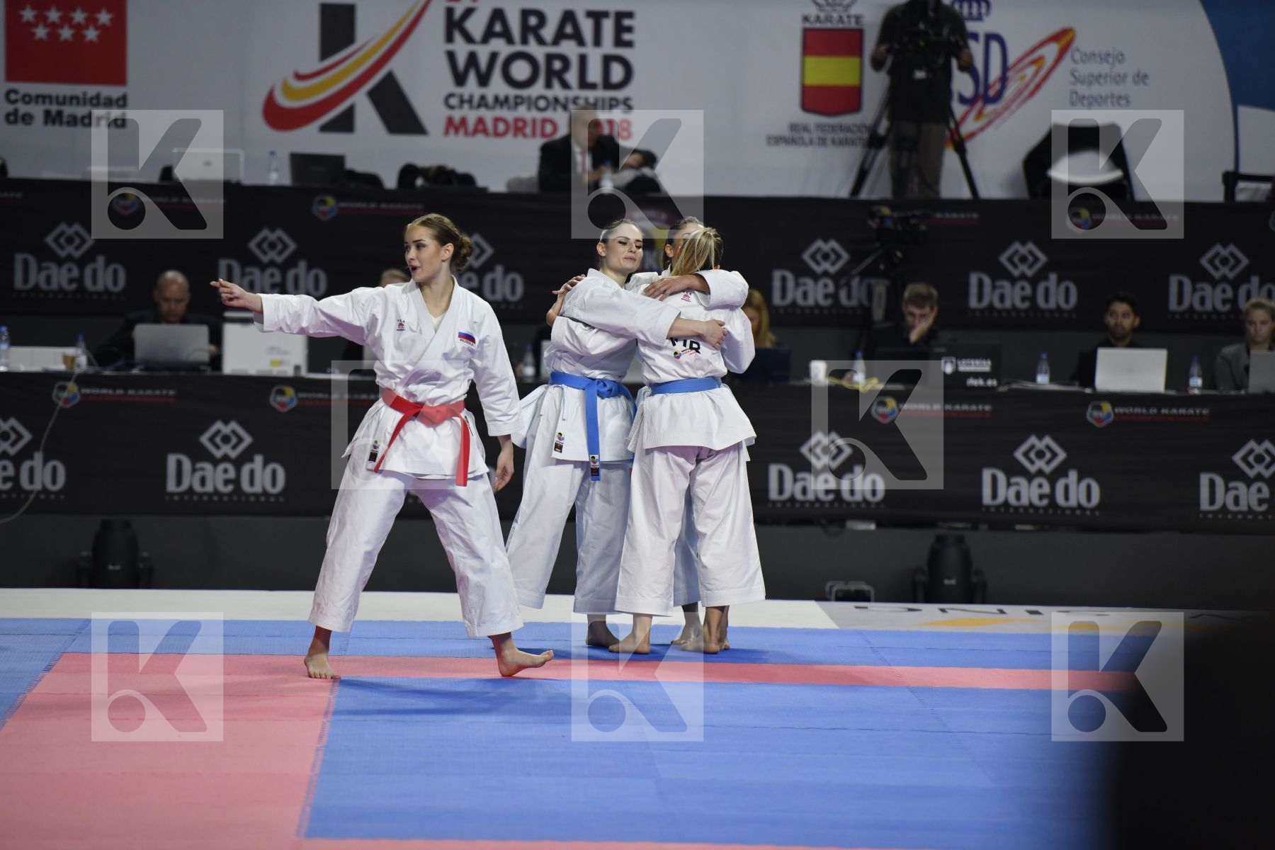 RUSSIAN FEDERATION (KOTLYAROVA, TROITSKAYA, ZOTOVA) vs TURKEY (ELTEMUR, KUSMUS, SOFUOGLU) in Senior Team Female Kata - Bronze bout