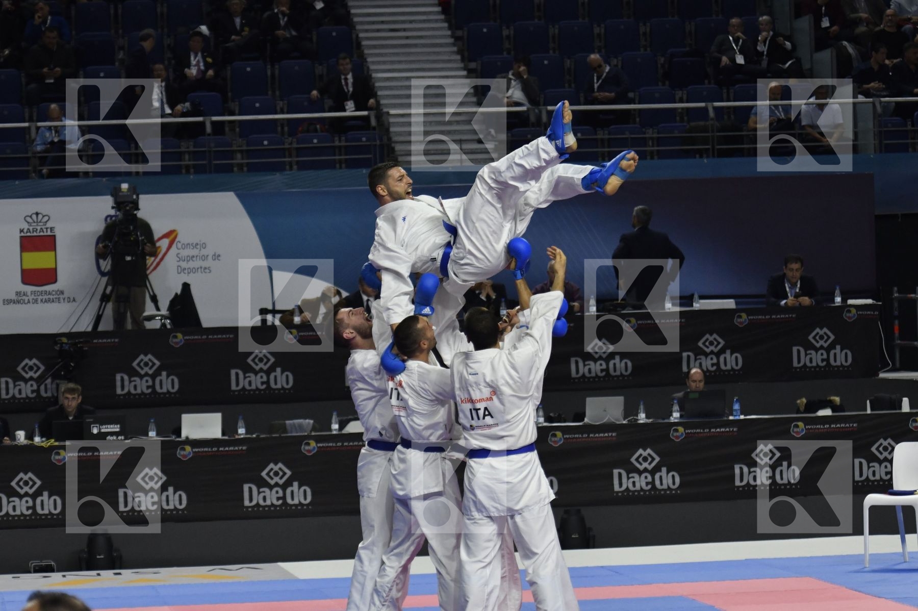 SENEGAL (CISSE, DIOP, GUEYE, MBAYE, NDOUR, SENE) vs ITALY (EL SHARABY, JENDOUBI, MAESTRI, MARESCA, MARINO, MARTINA, MINARDI) in Senior Team Male Kumite - Bronze bout
