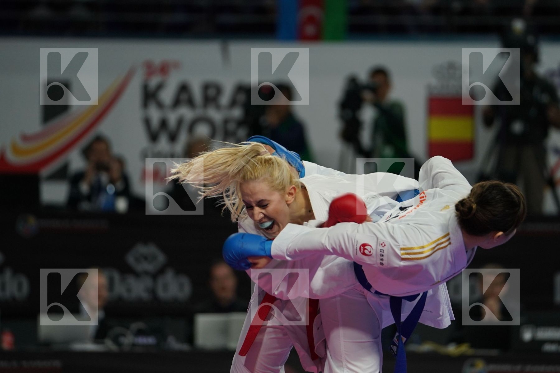 ELENI CHATZILIADOU (GREECE) vs AYUMI UEKUSA (JAPAN) in Senior Kumite 68+ Kg - Final bout