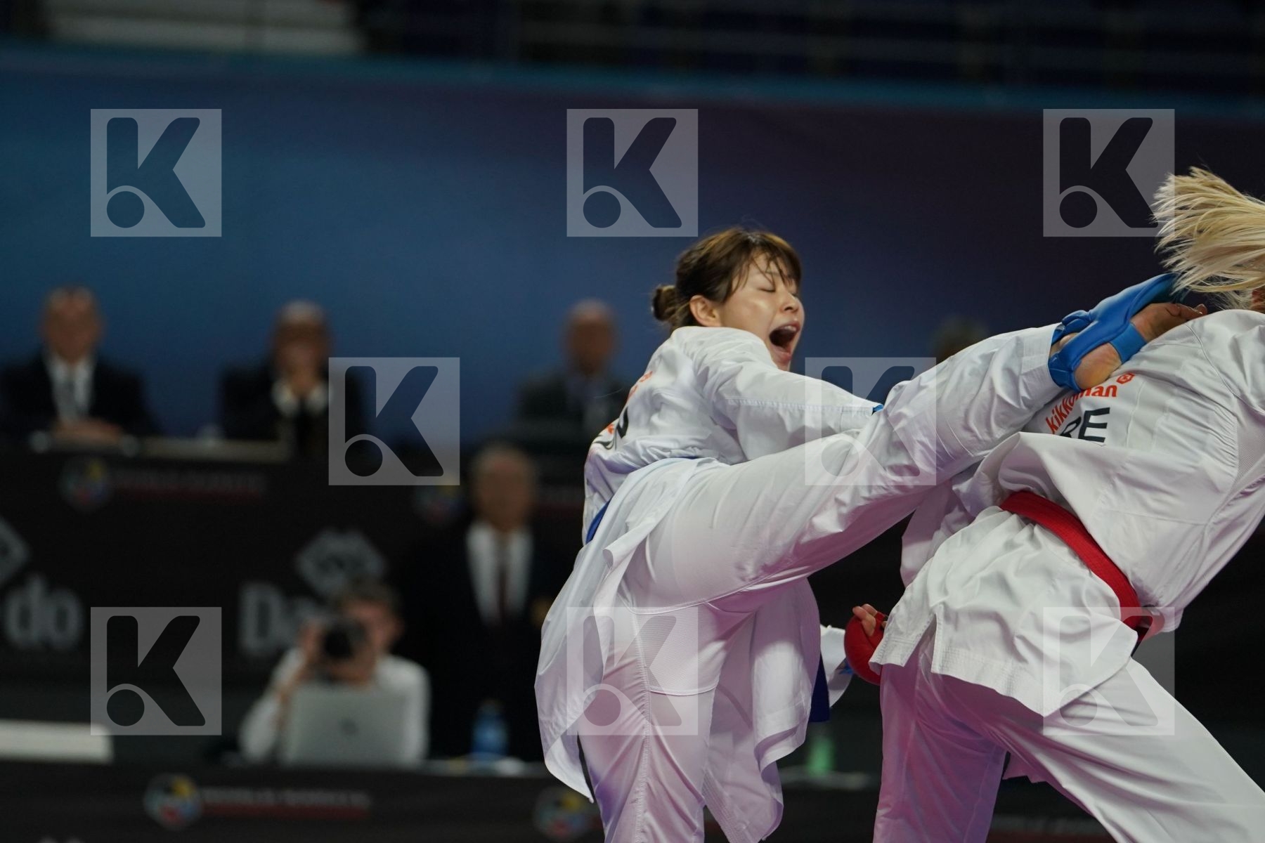 ELENI CHATZILIADOU (GREECE) vs AYUMI UEKUSA (JAPAN) in Senior Kumite 68+ Kg - Final bout