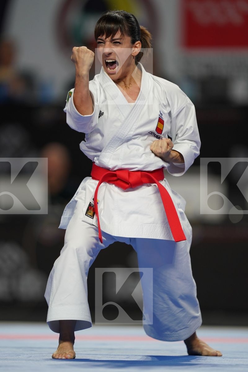 SANDRA SANCHEZ JAIME (SPAIN) vs KIYOU SHIMIZU (JAPAN) in Senior Female Kata - Final bout