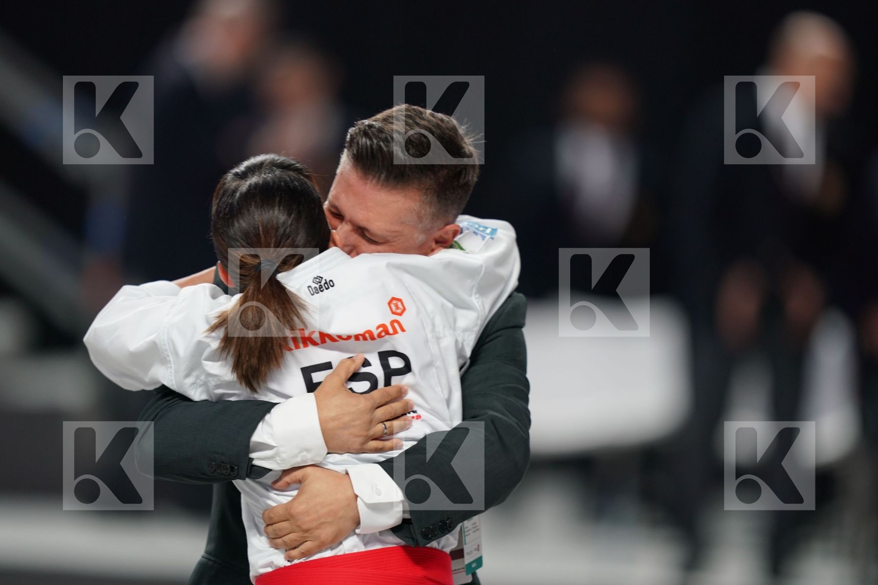 SANDRA SANCHEZ JAIME (SPAIN) vs KIYOU SHIMIZU (JAPAN) in Senior Female Kata - Final bout