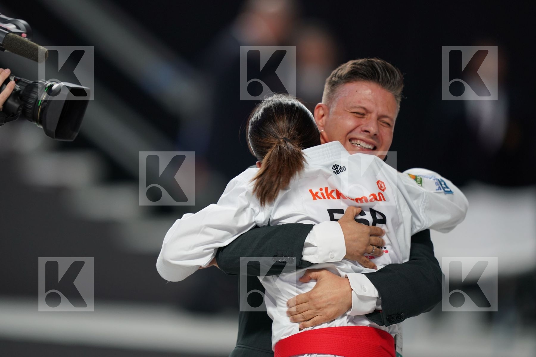 SANDRA SANCHEZ JAIME (SPAIN) vs KIYOU SHIMIZU (JAPAN) in Senior Female Kata - Final bout