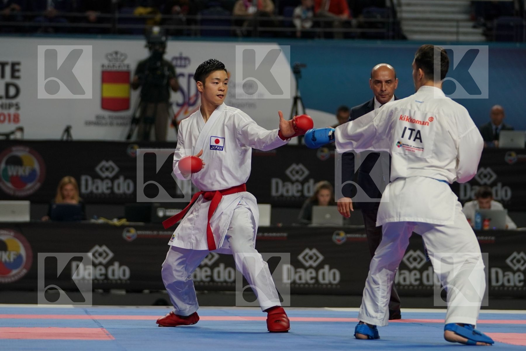 NAOTO SAGO (JAPAN) vs ANGELO CRESCENZO (ITALY) in Senior Kumite -60 Kg - Final bout