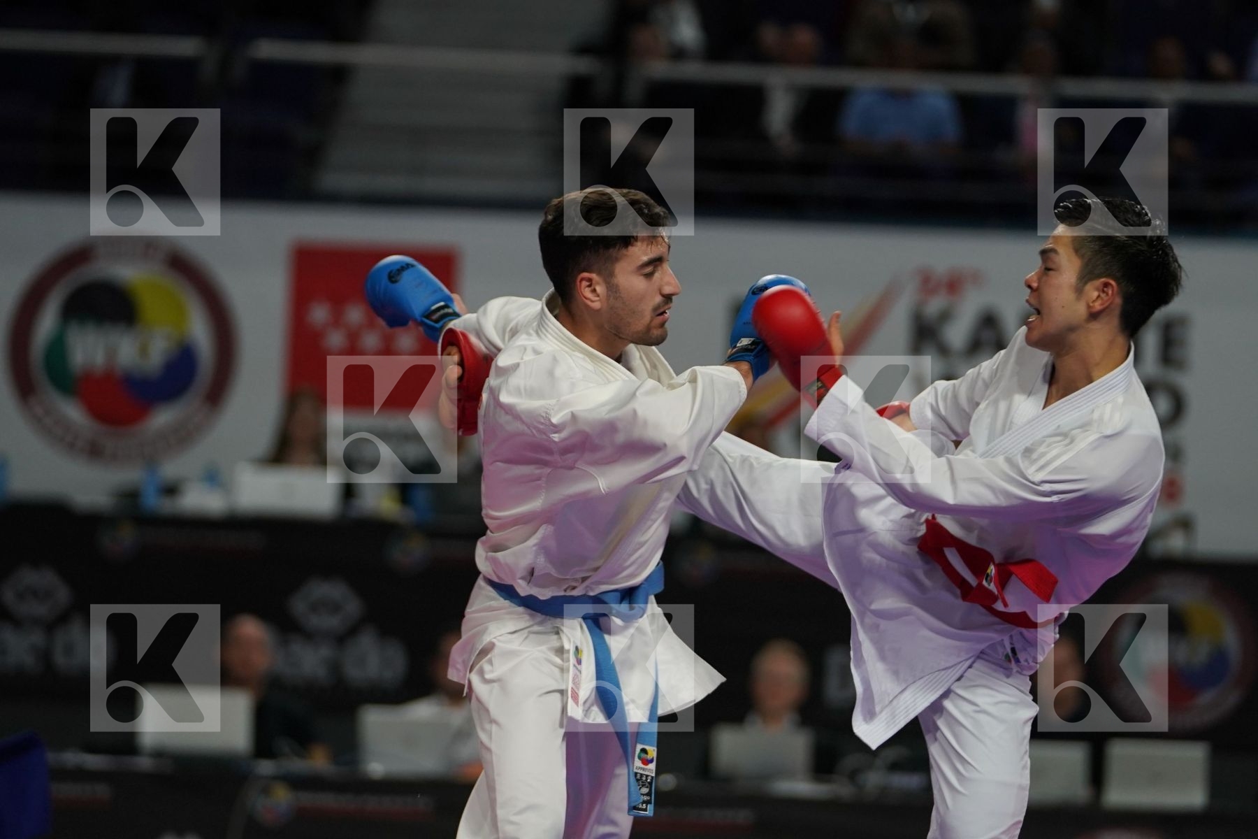 NAOTO SAGO (JAPAN) vs ANGELO CRESCENZO (ITALY) in Senior Kumite -60 Kg - Final bout