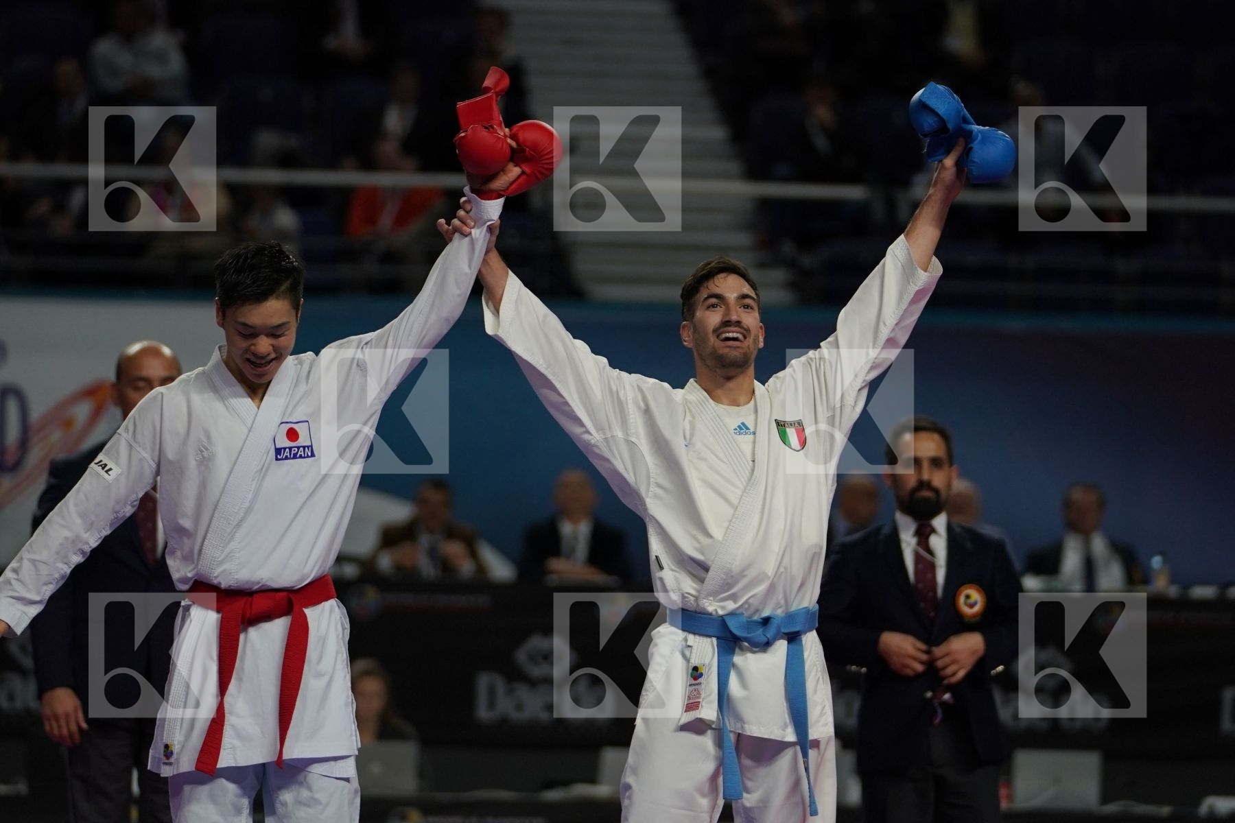 NAOTO SAGO (JAPAN) vs ANGELO CRESCENZO (ITALY) in Senior Kumite -60 Kg - Final bout