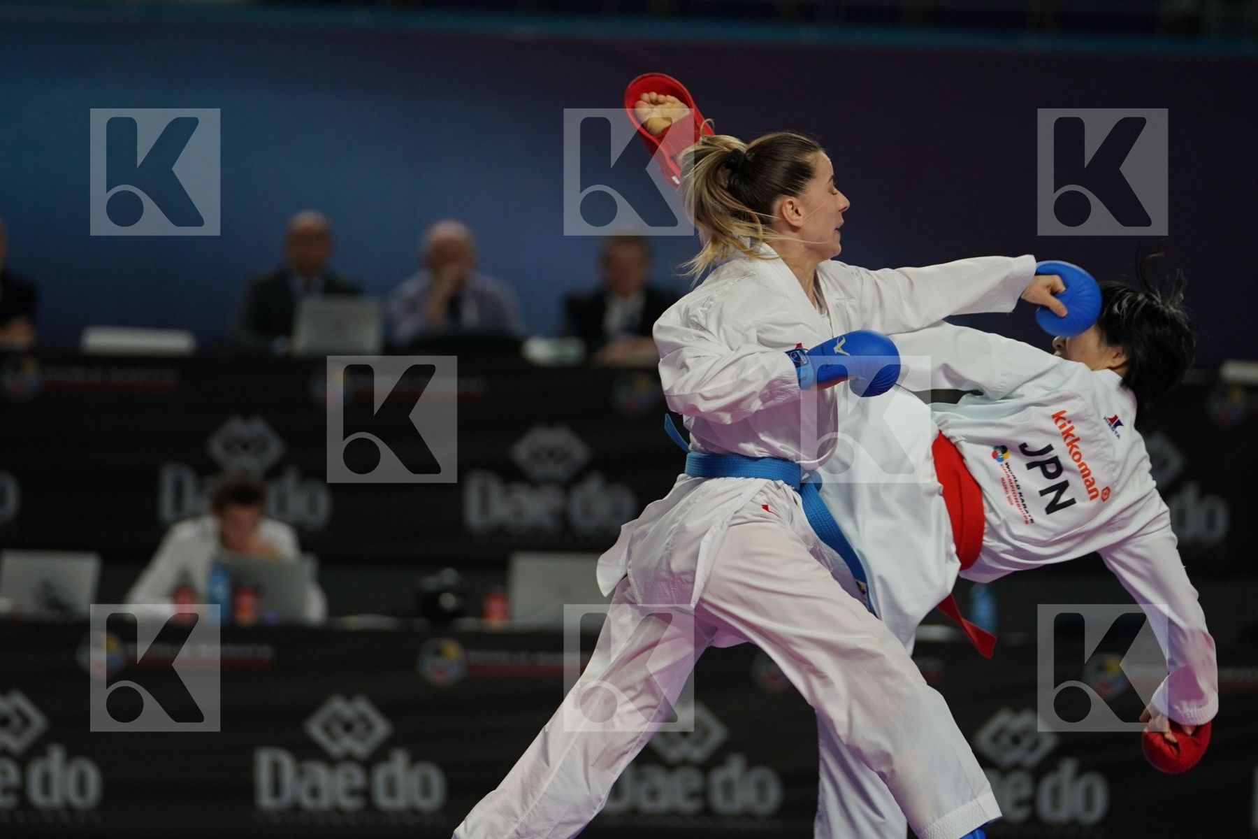 MIHO MIYAHARA (JAPAN) vs SERAP OZCELIK ARAPOGLU (TURKEY) in Senior Kumite -50 Kg - Final bout