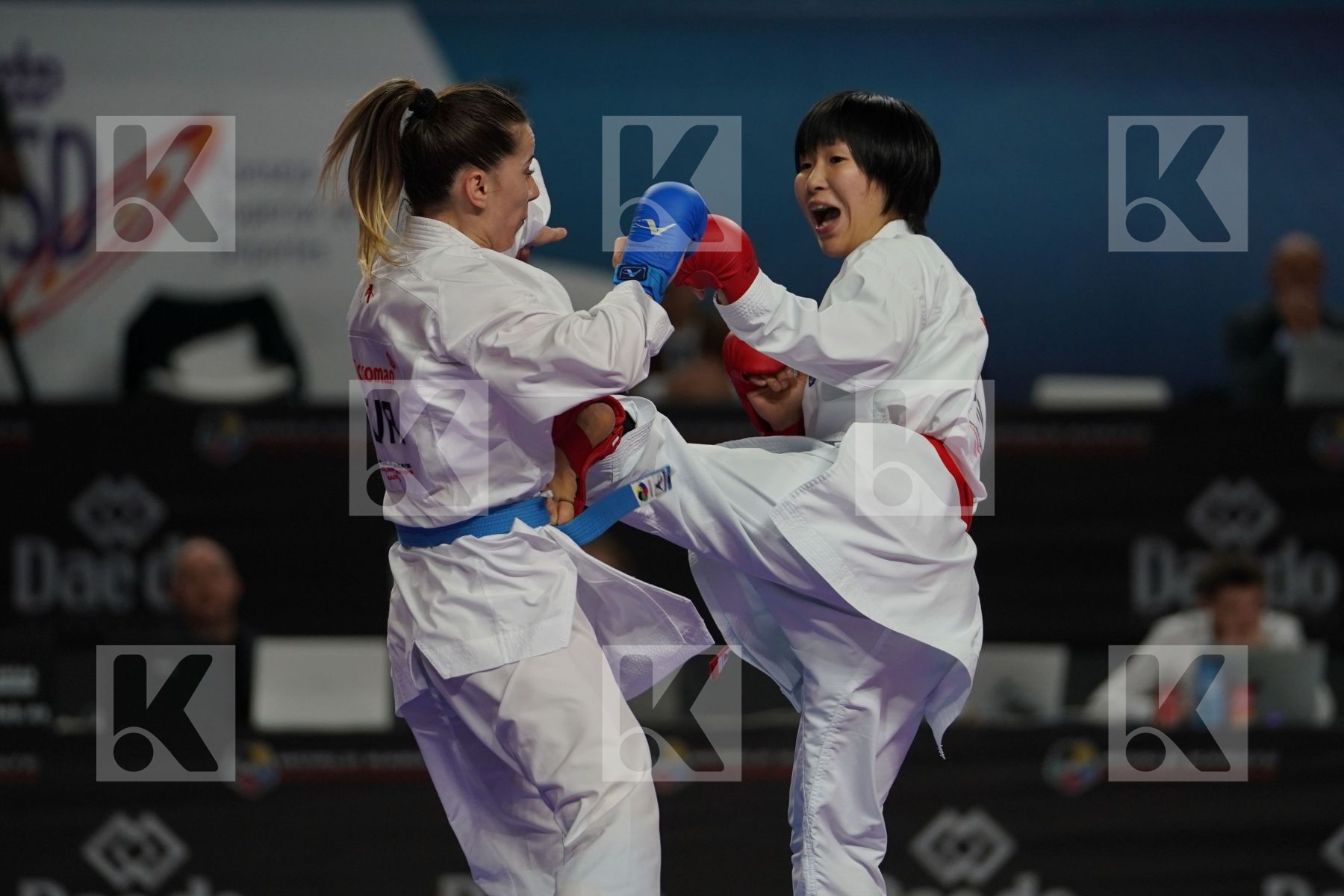 MIHO MIYAHARA (JAPAN) vs SERAP OZCELIK ARAPOGLU (TURKEY) in Senior Kumite -50 Kg - Final bout