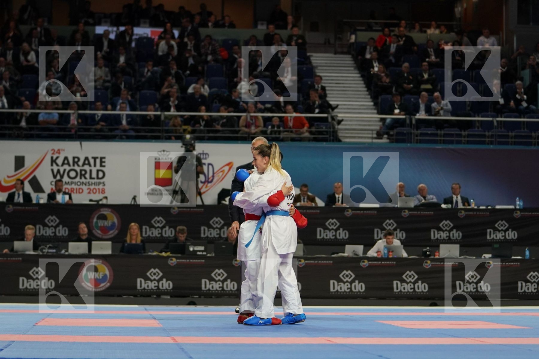 MIHO MIYAHARA (JAPAN) vs SERAP OZCELIK ARAPOGLU (TURKEY) in Senior Kumite -50 Kg - Final bout