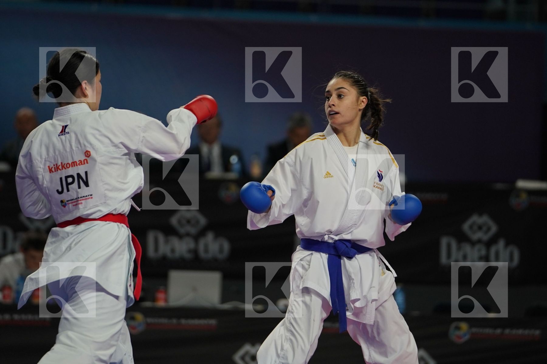 Japan (KAWAMURA, SAITO, SOMEYA, UEKUSA) vs France (AVAZERI, BRITO, HEURTAULT, SIVERT) in Senior Team Female Kumite - Final bout